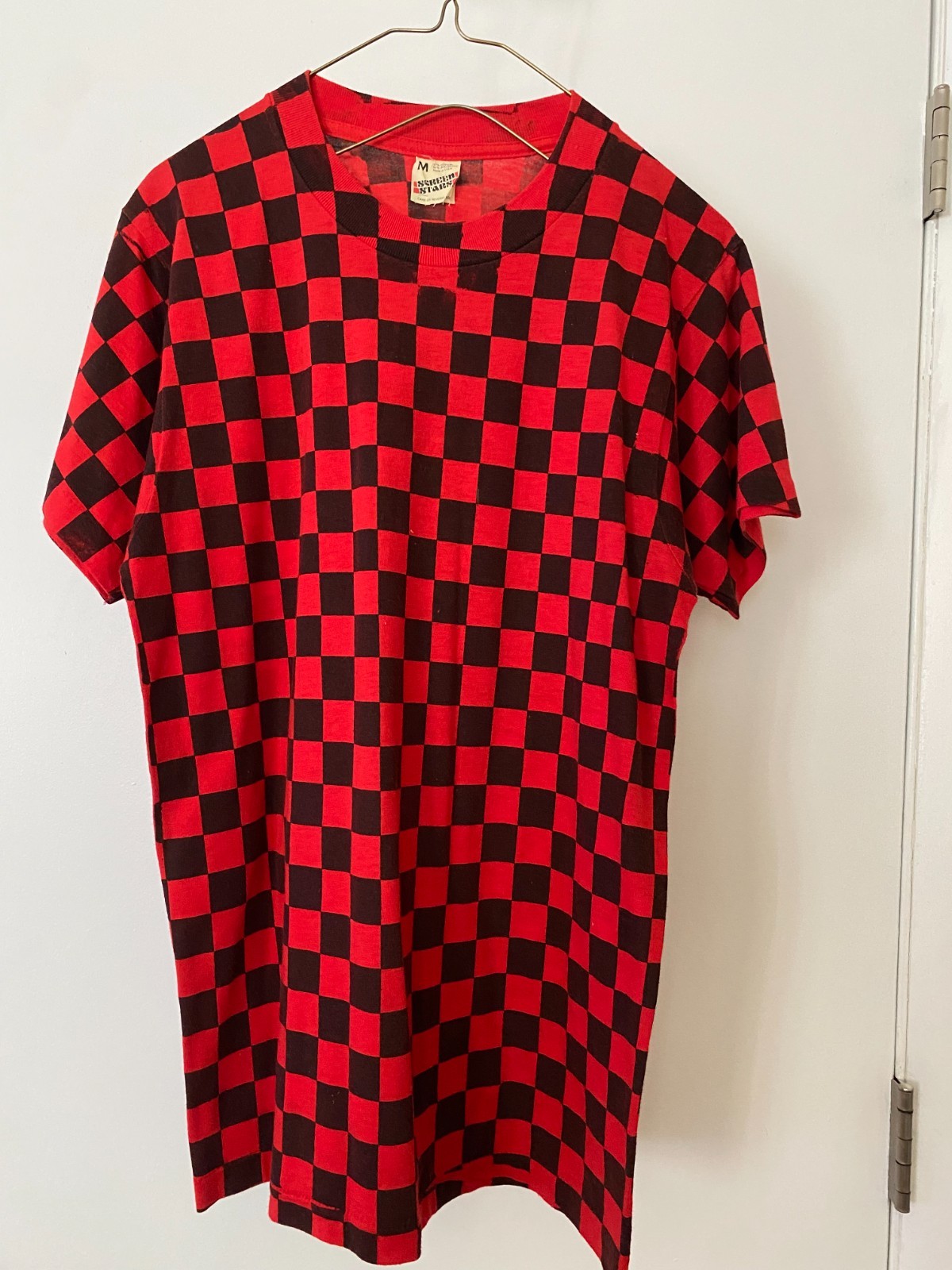 VINTAGE SCREEN STARS RED/BLACK CHECK SHORT SLEEVE T-SHIRT MEDIUM