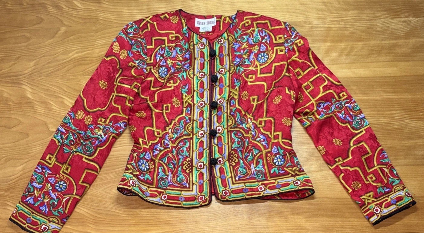 VTG Maggy London 100% Silk Patterned Women’s Button Blazer Size 6 Long Sleeve