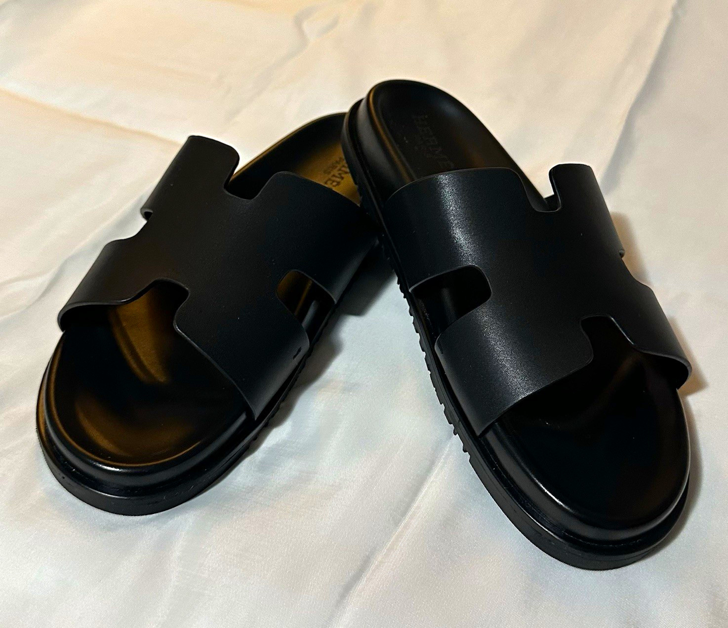Hermès Izmir Men’s Black Leather Slip-On Slide Sandals Logo US 12