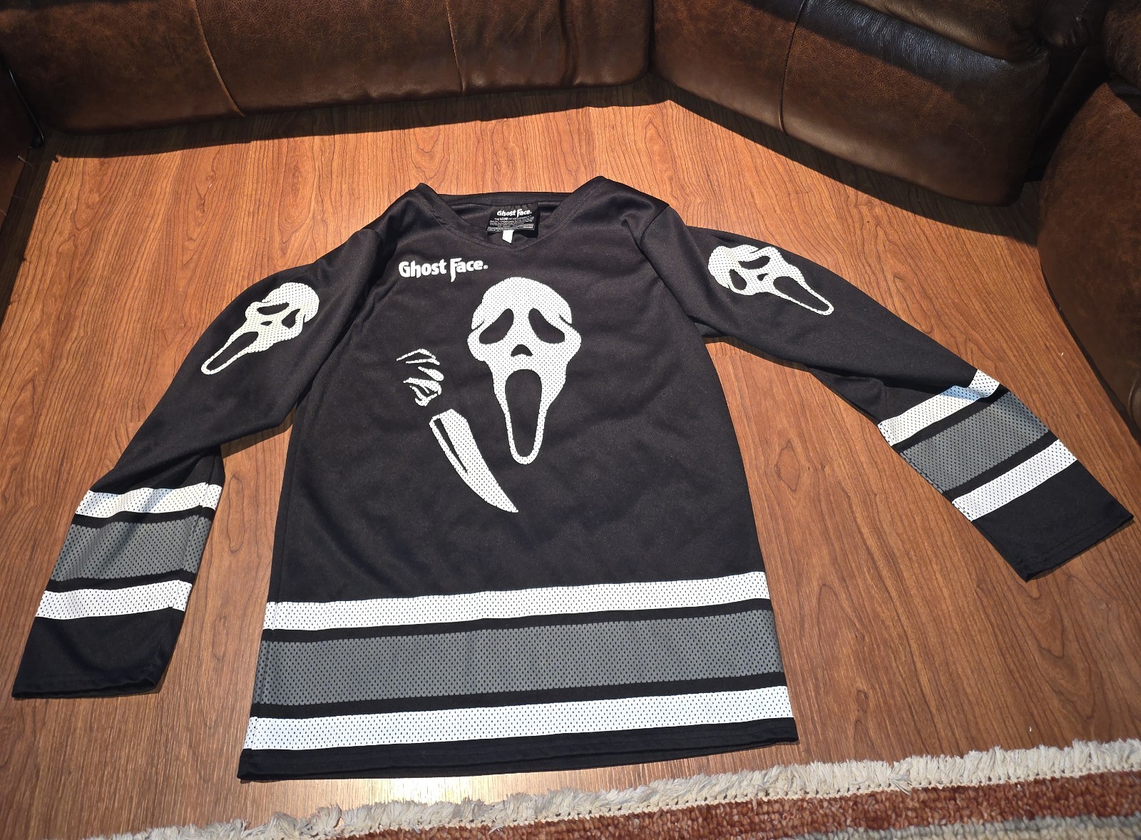 Scream GHOST FACE Black V Neck JERSEY Size SMALL Licensed Halloween Regular Fit