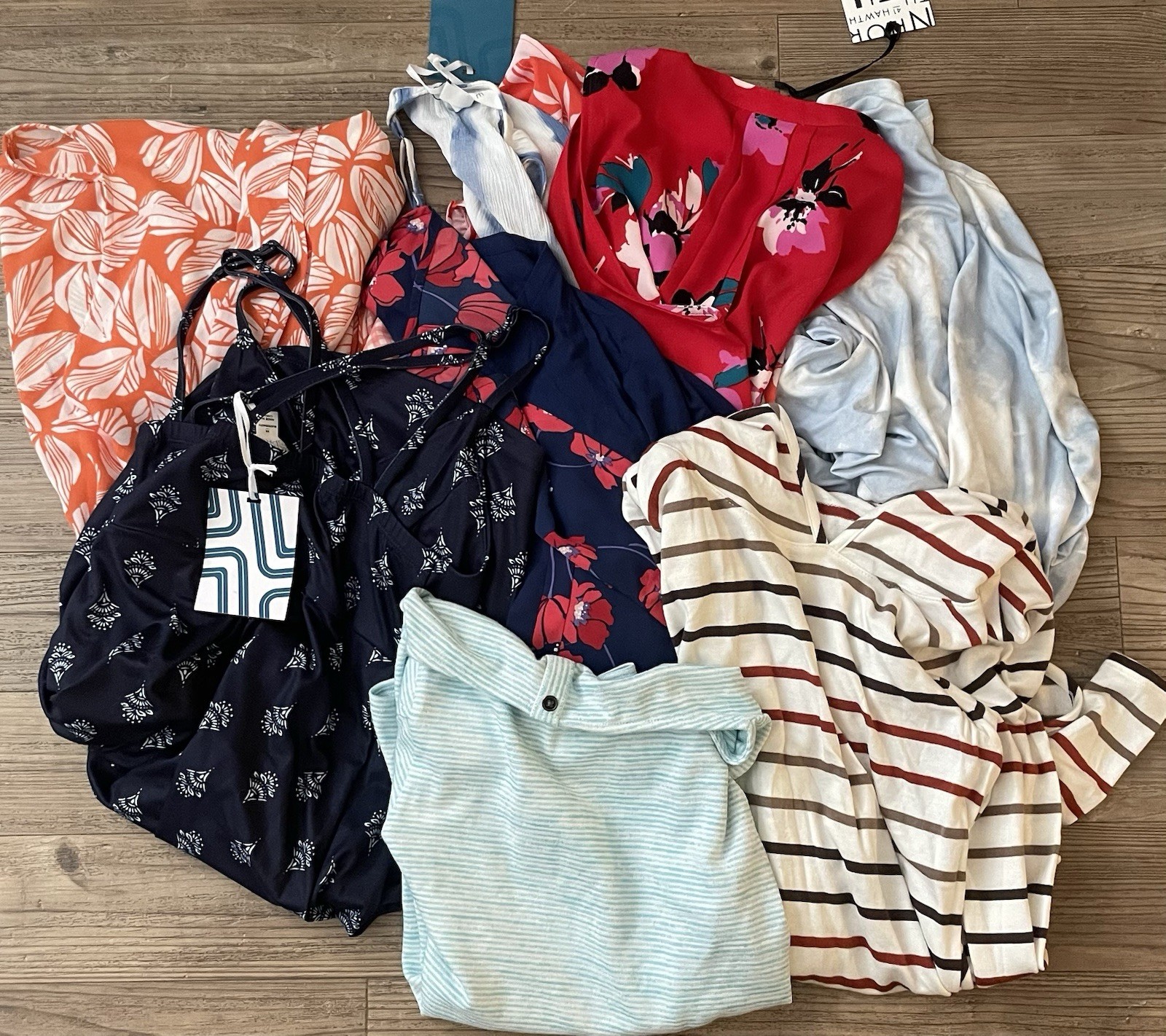 NEW…Reseller Box of 10 StitchFix Summer Tops