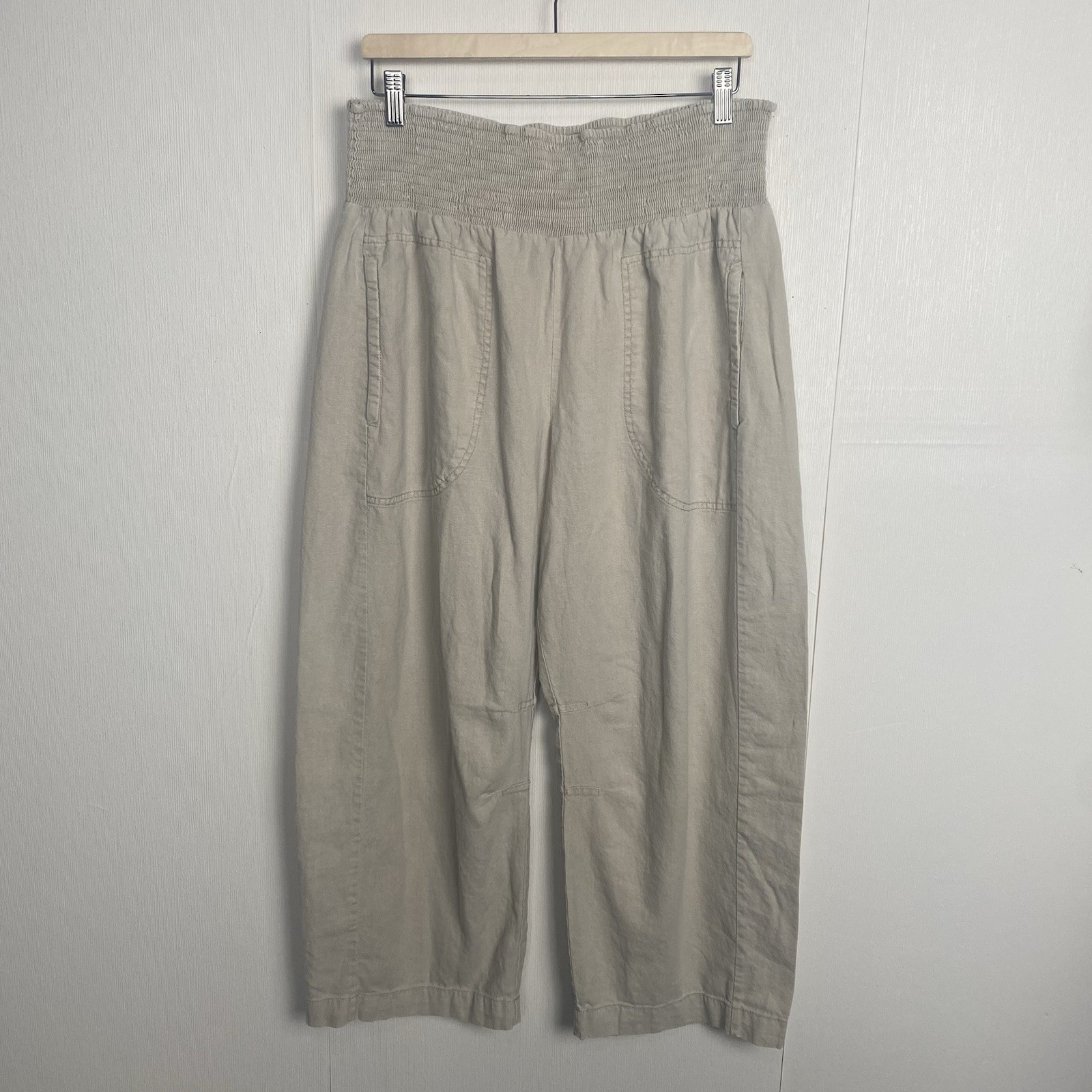Anthropologie Pilcro Reese Smocked Linen Blend Barrel Pants Boho Size Large.