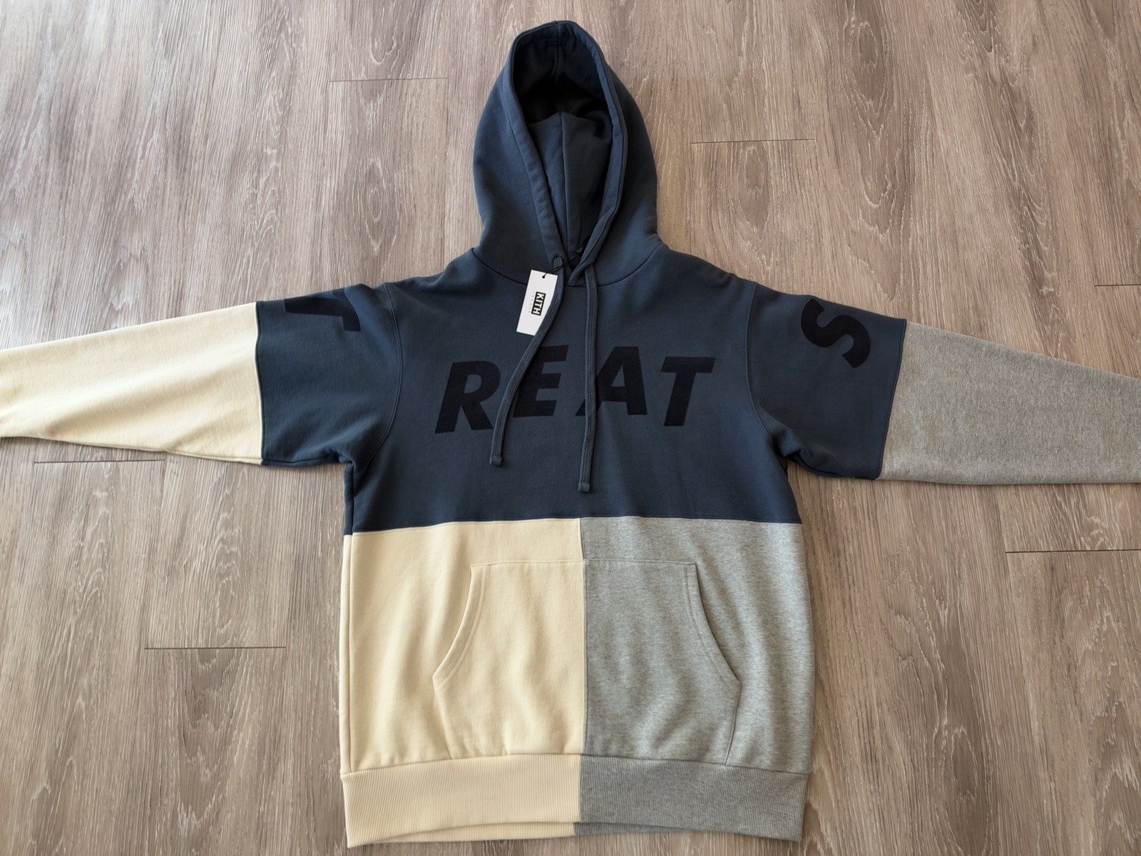 Kith Treats Tri-Block Hoodie Shark Size Medium M