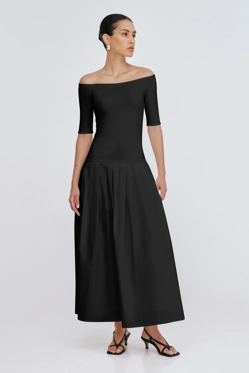 New Marcella NYC Mila Maxi Dress Black Off Shoulder Pleated Cotton Size Medium