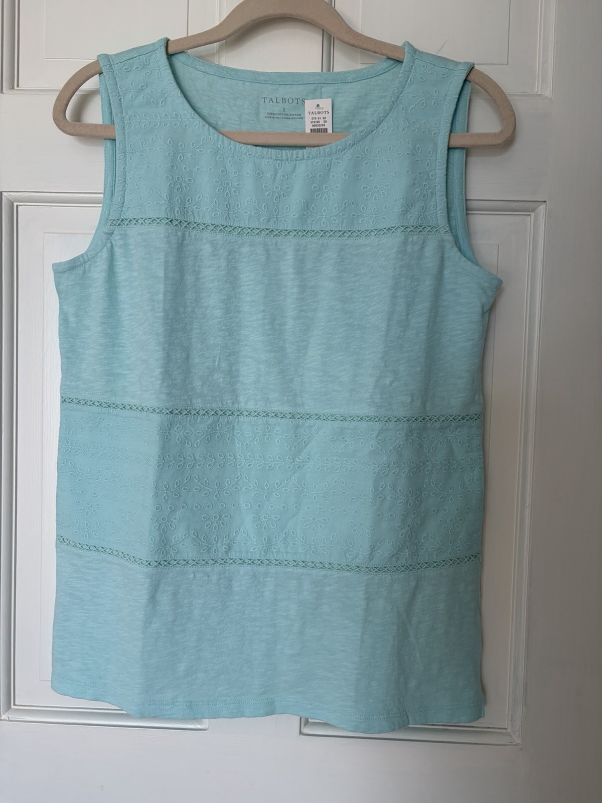Talbots Blue Solid Round Neck Knit Embroidered Tank Top Women’s S