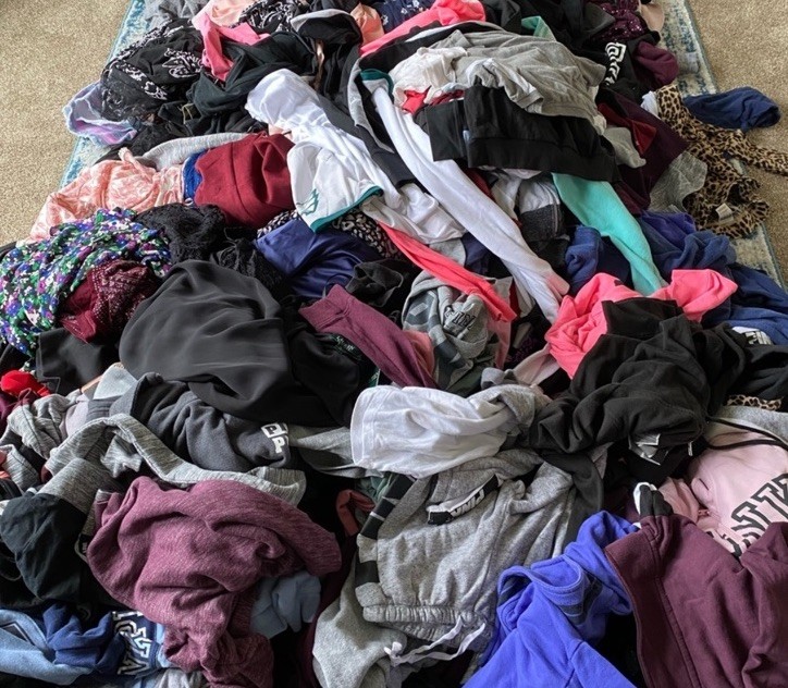 Teen/womens Clothing Boxes. Mixed Lot. Name Brands. Excellent Condition Items.
