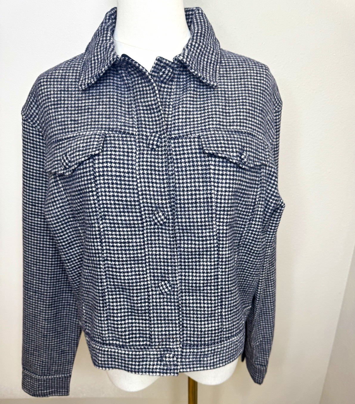 Cupcakes and Cashmere Navy Houndstooth Cropped Wool Blend Jacket M NWT