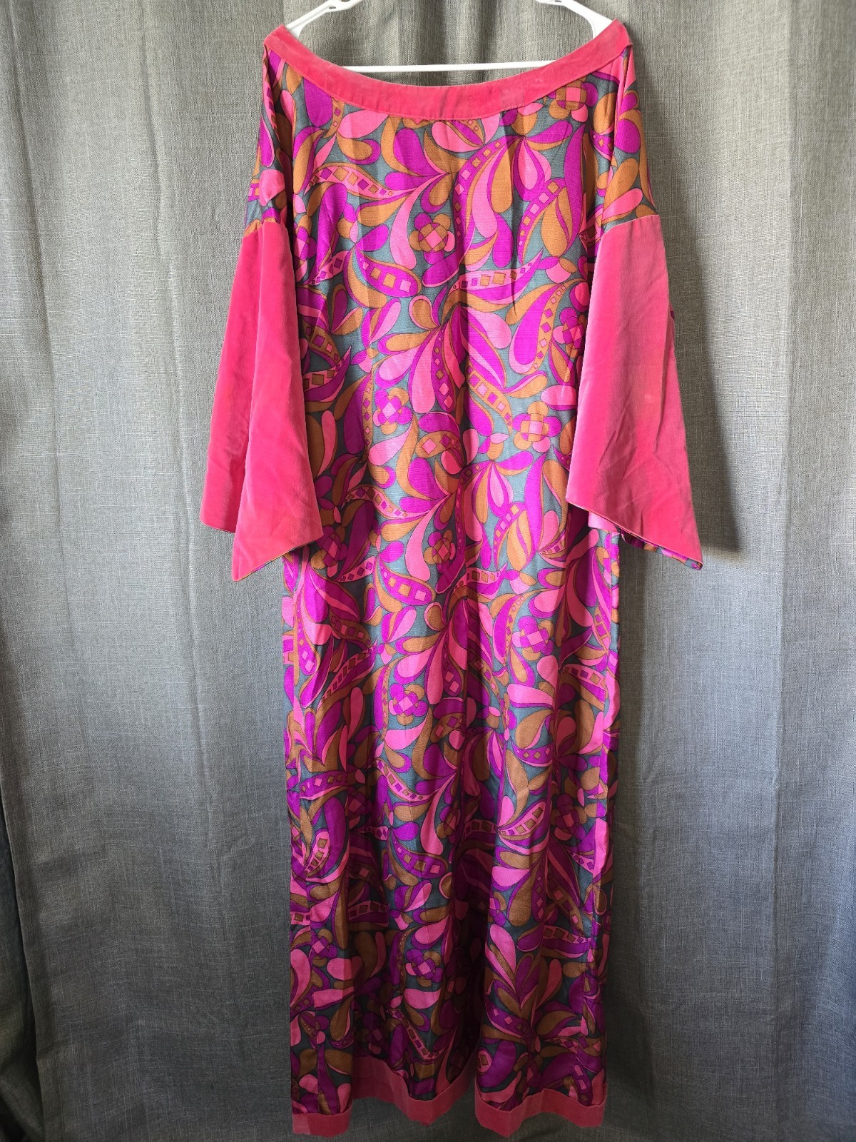 Vtg 70s Handmade Psychedelic Bold Pink Flared Velvet Sleeve Maxi Kaftan Sz XL