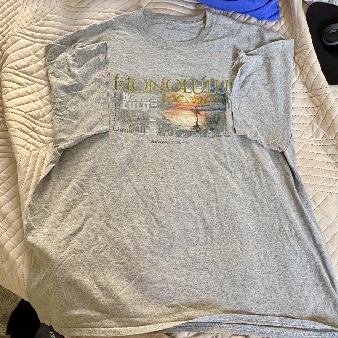 Men\'s Honolulu Hawaii graphic Grey Tshirt