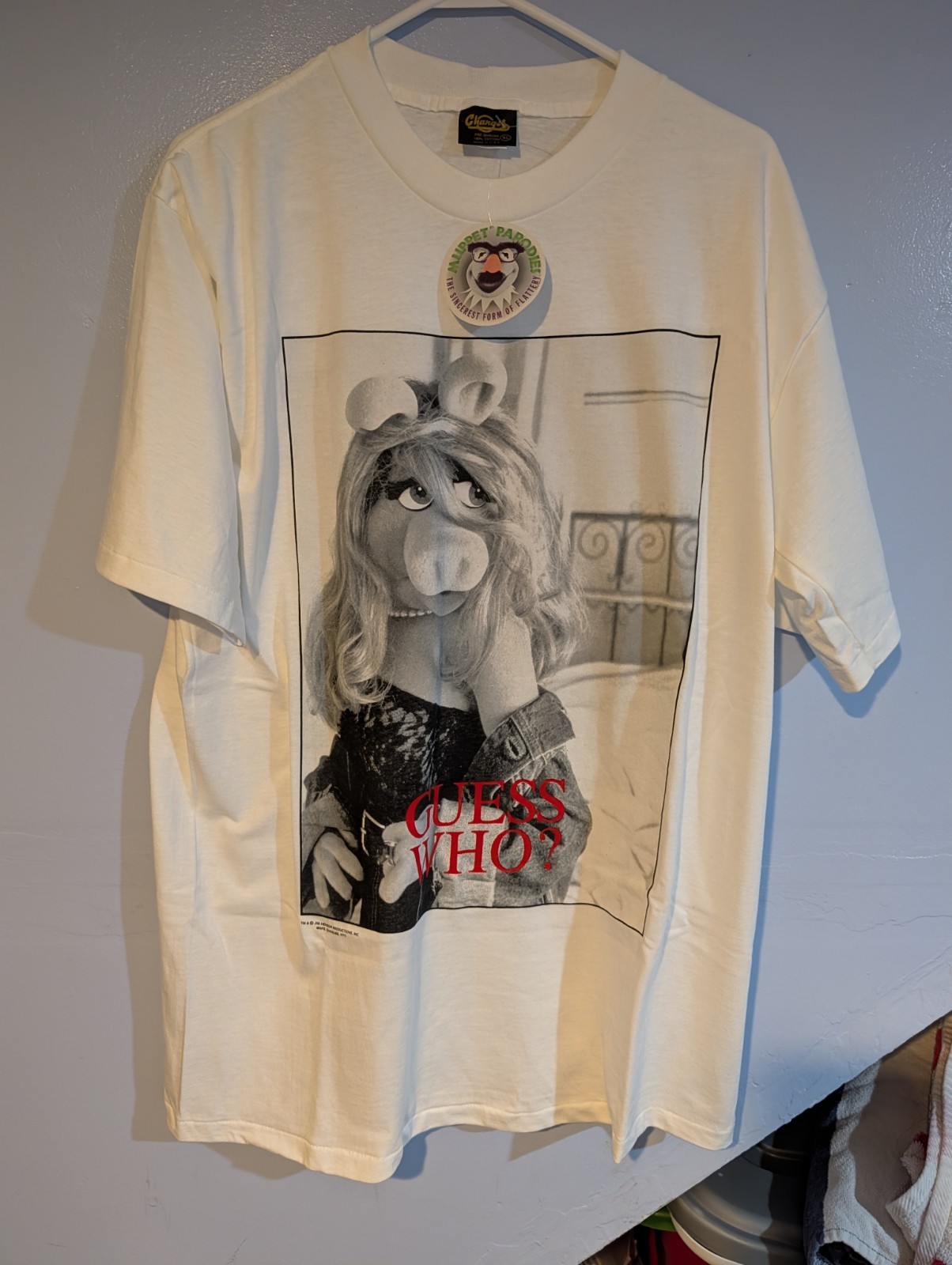 vintage 1995 miss piggy x guess jeans GUESS WHO shirt