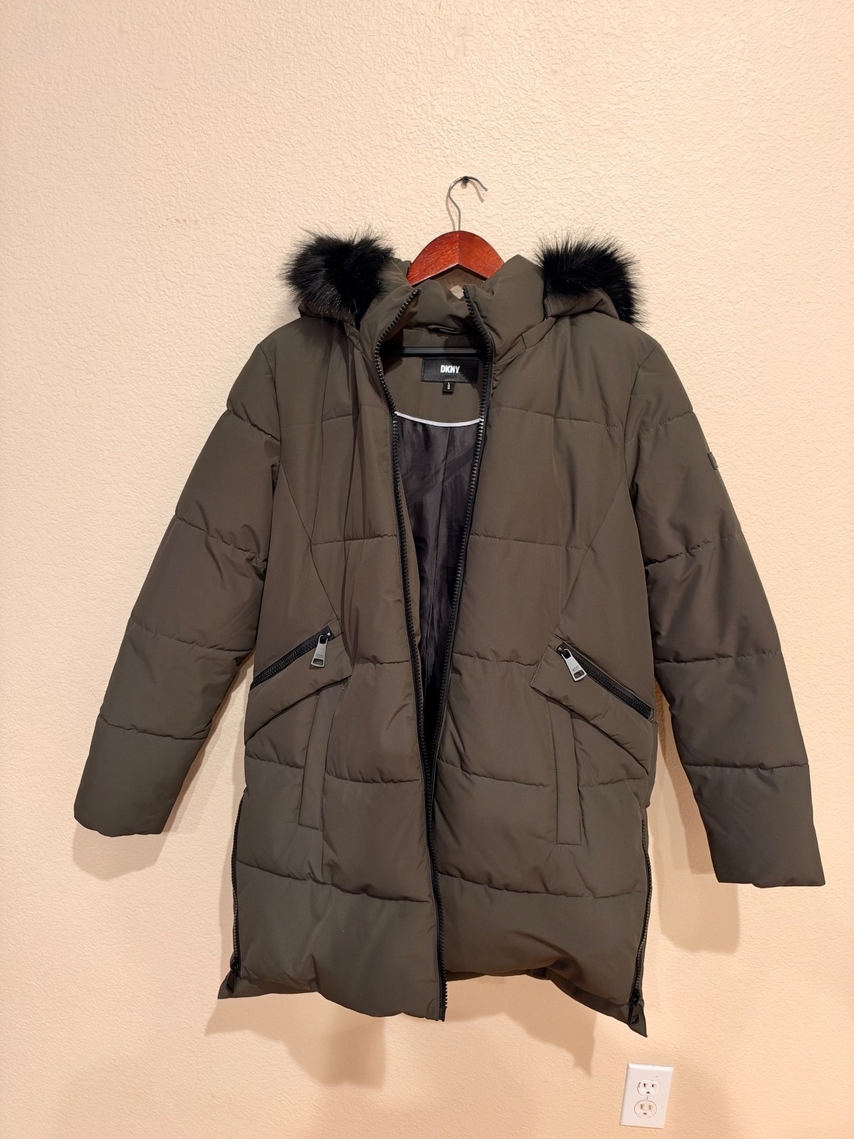 DKNY Women’s Olive Puffer Coat Removable Faux Fur Hood New