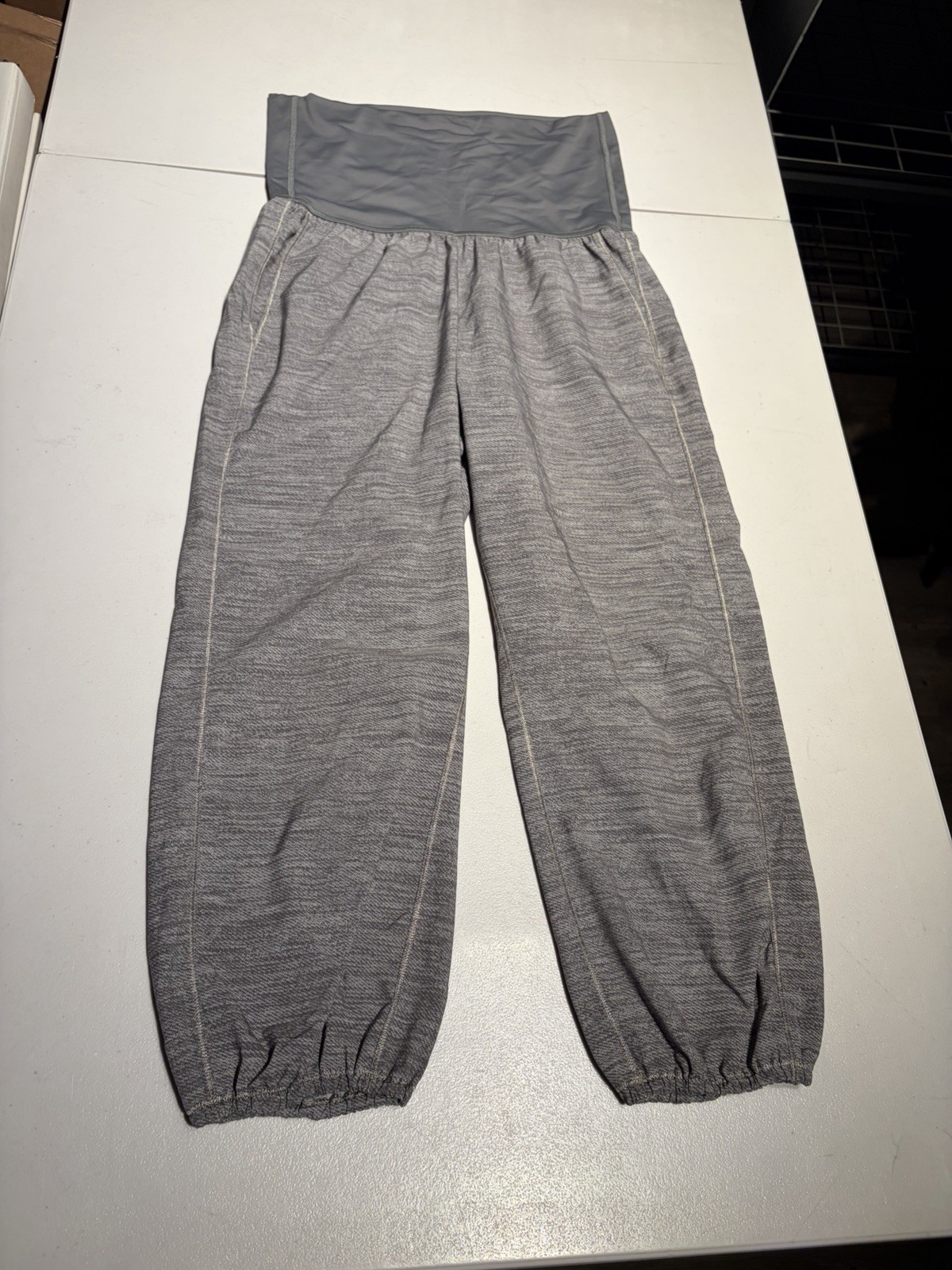 Lululemon Pants Women\'s 4 Gray Heathered Om Slouch Drawstring Gym 24.5\