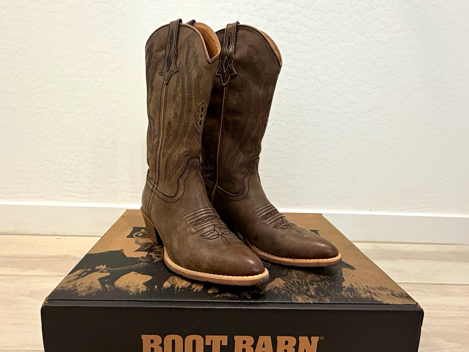 Justin L2960 Women\'s Brown Leather Pull-On Western Boots Round Toe 11B