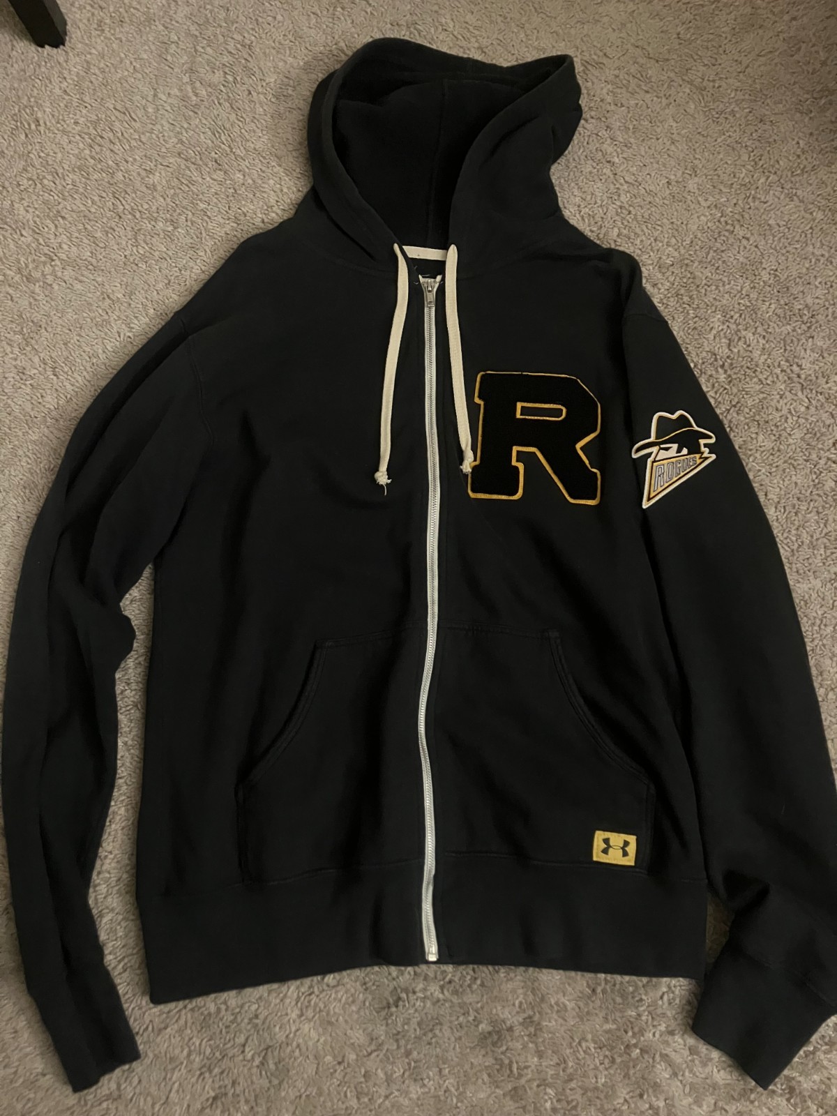 Under Armour x The Dark Knight Rises Batman Gotham City Rogues Men\'s Size Large