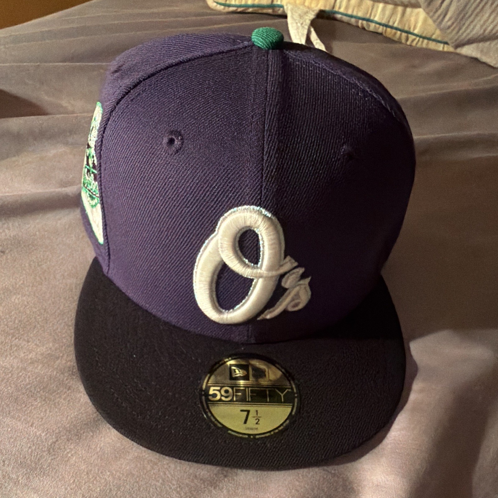 Unreleased New Era 59FIFTY Fitted Baseball Cap Purple Black  Unisex Adult 7 1/2