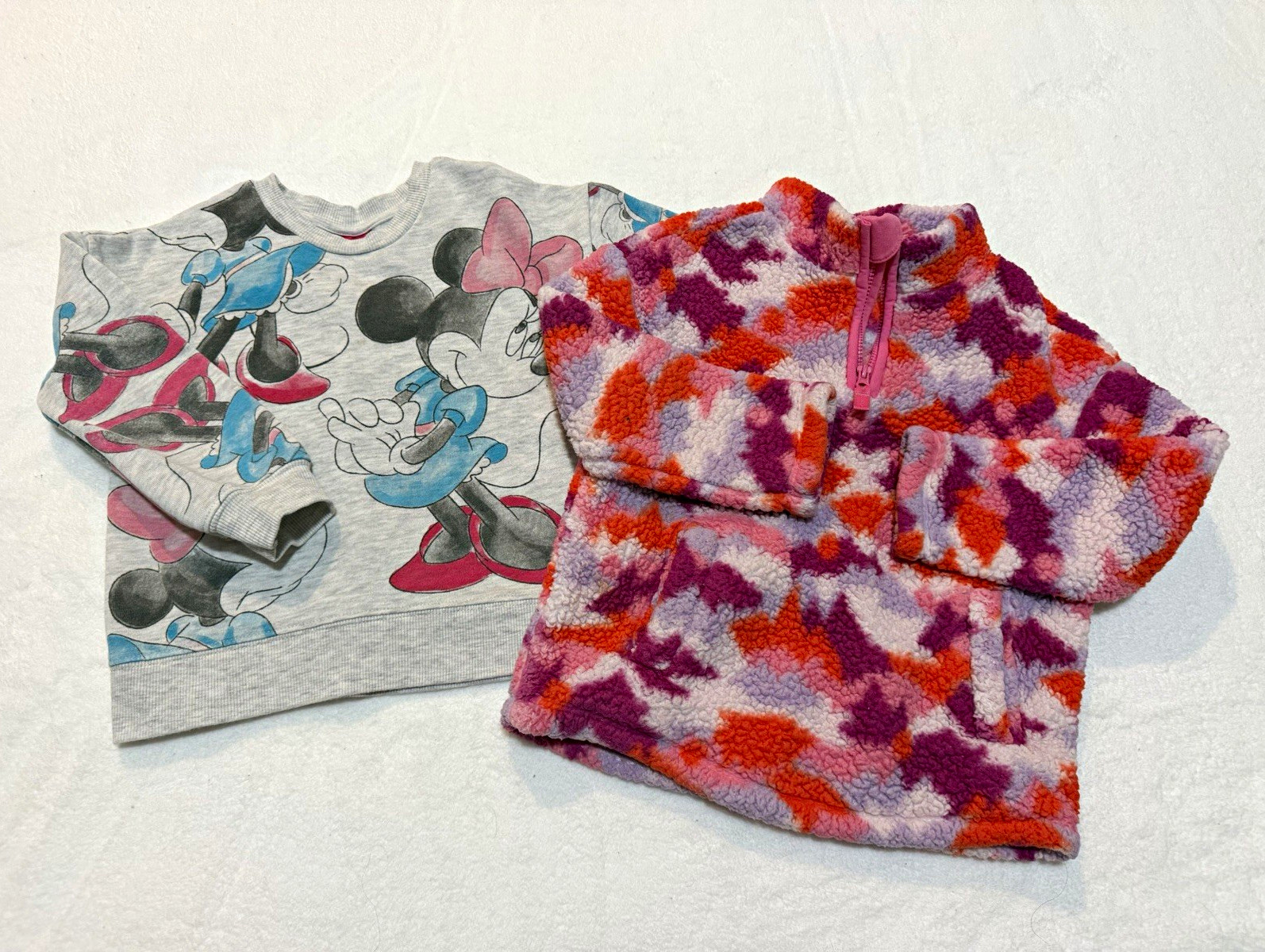 Girls 4T Sweatshirt & Fleece Pullover Lot of 2 Disney Minnie