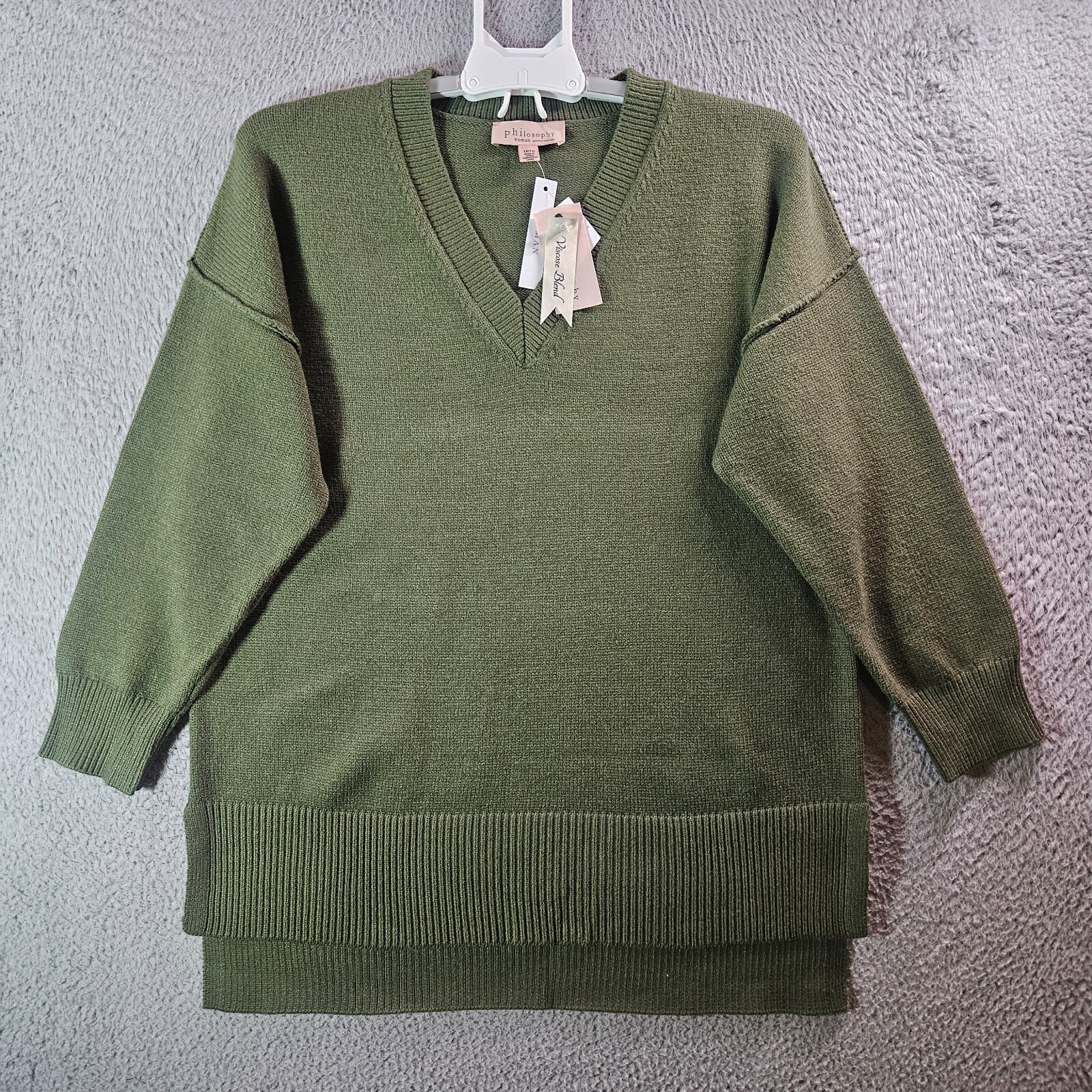 NWT Philosophy Sweater Women 1X V-Neck  Knit Olive Green Viscose Blend