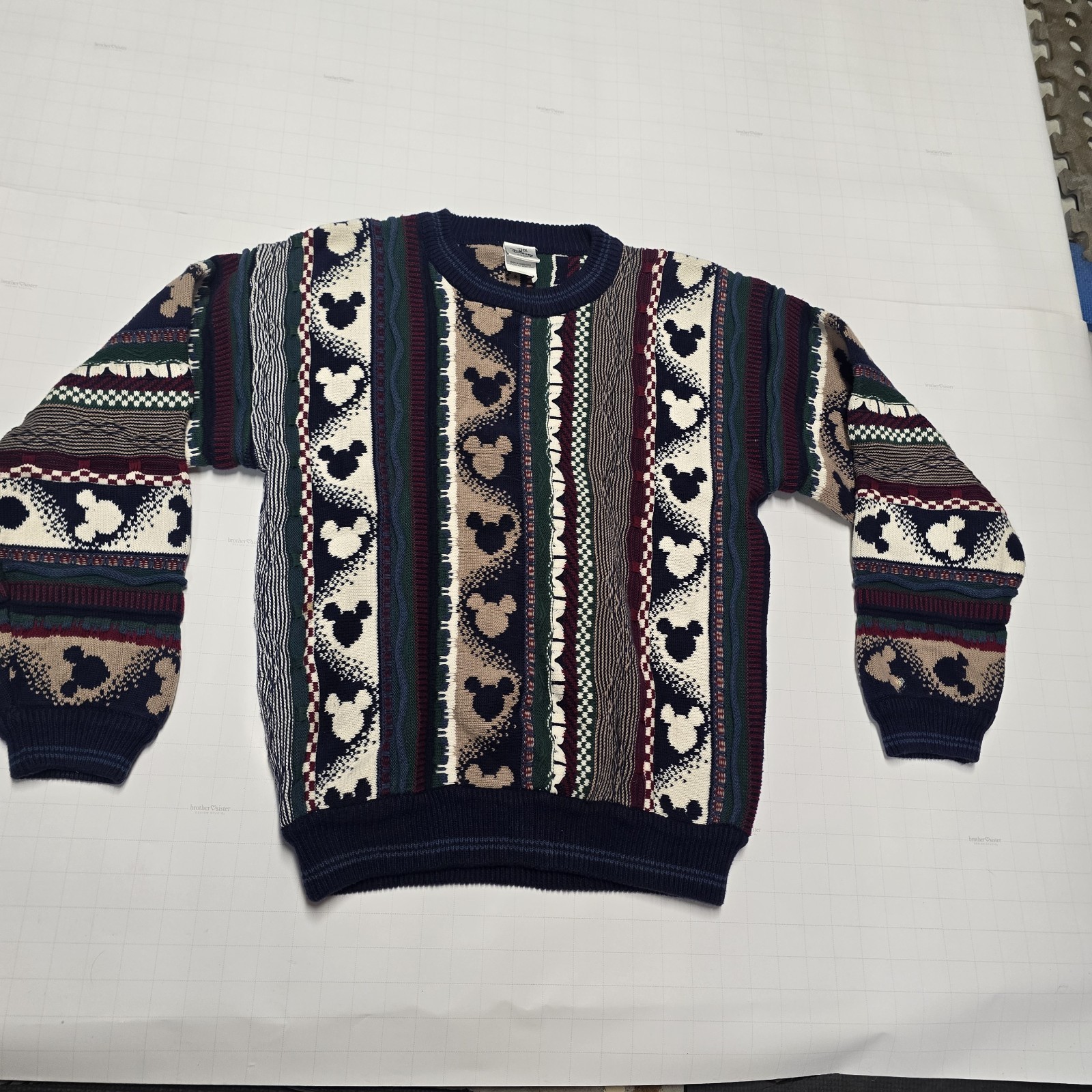 Vintage Disney Store Mickey Coogie Style Sweater Small Cable Knit Chunky 