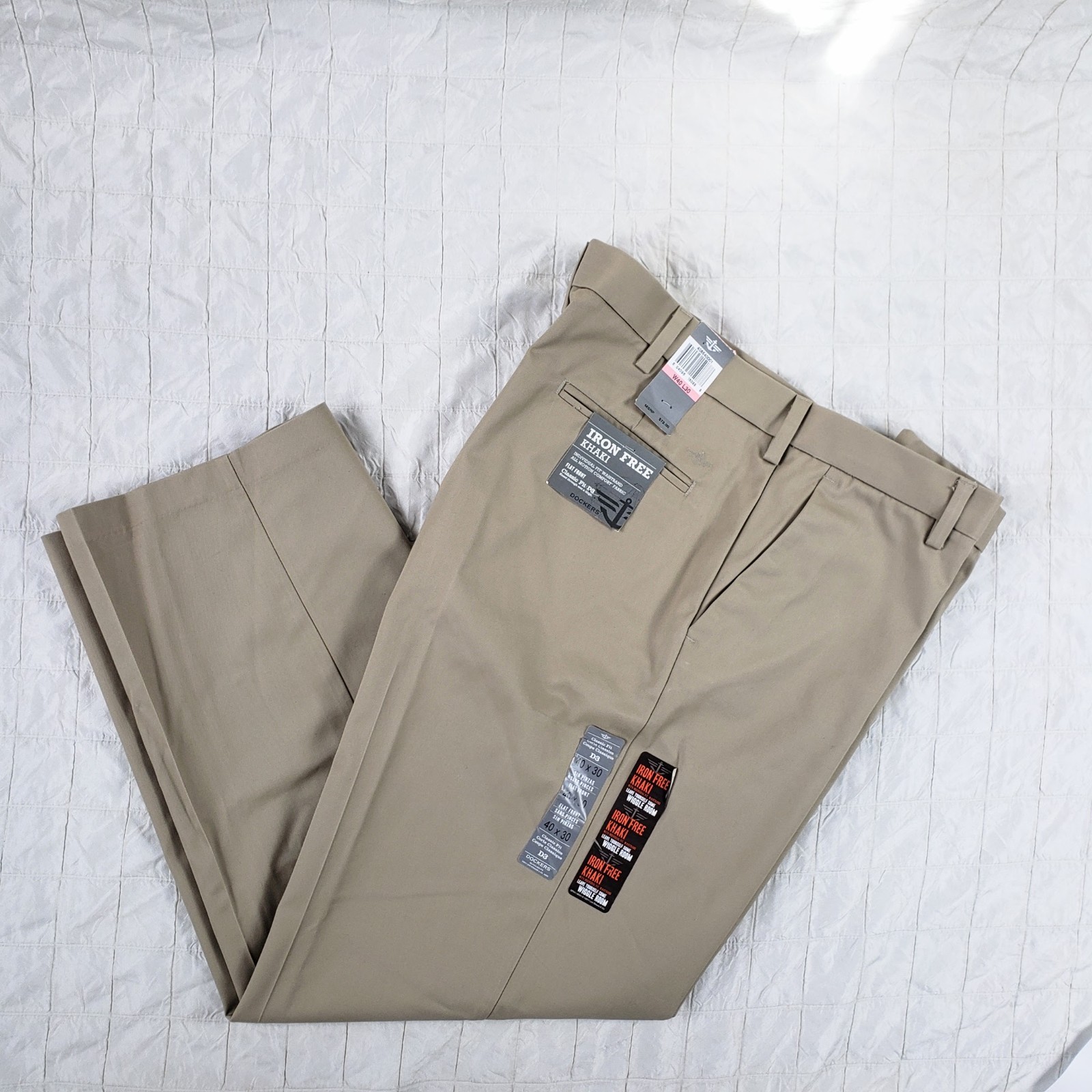 NEW Dockers Mens Khaki Pants Tan Iron Free D3 Classic Fit Flat $72 SIZE 40x30