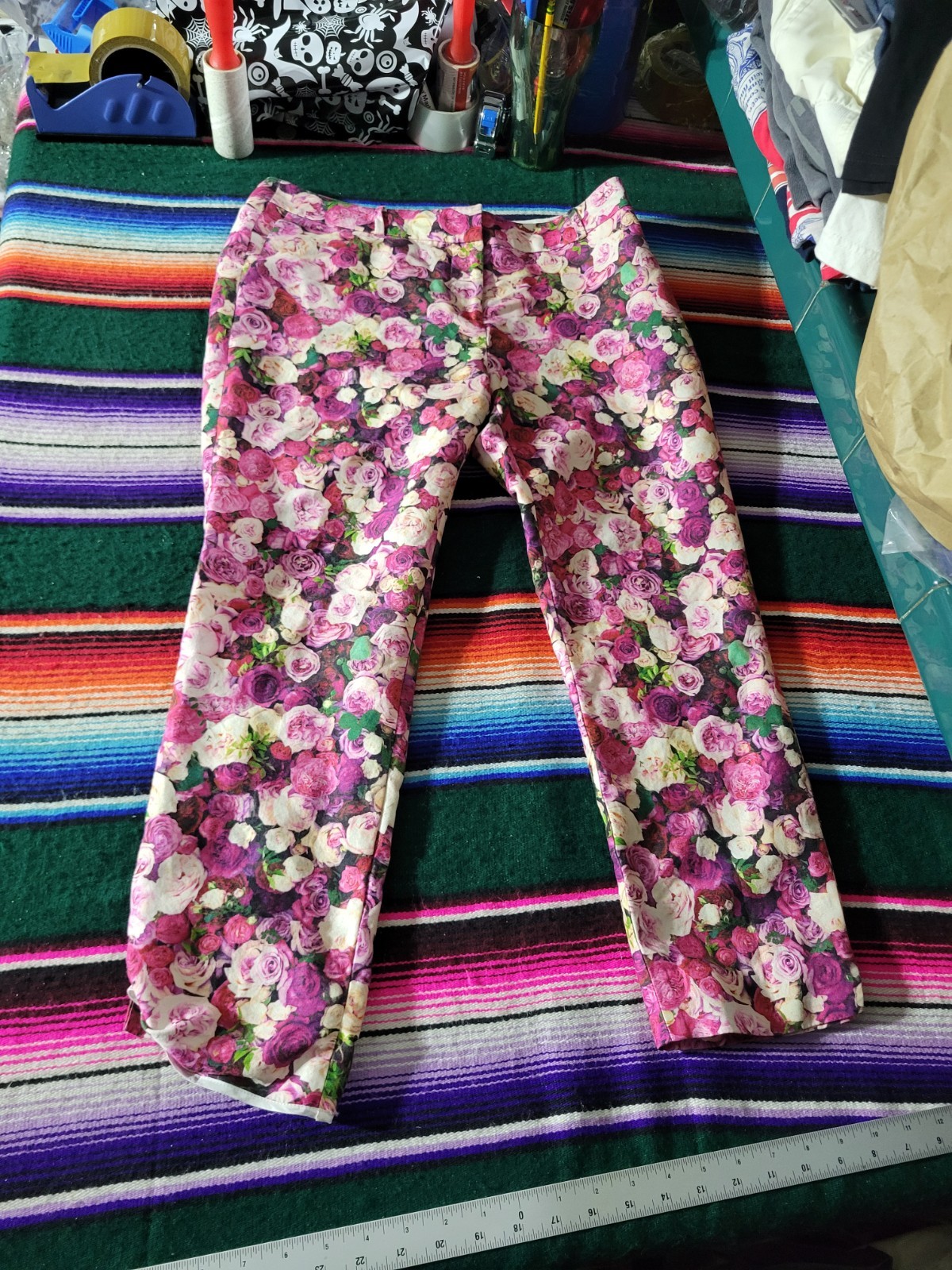 Kate Spade Live Colorfully Patterned Pants Flowers Right Side Cuff Seam Undone 