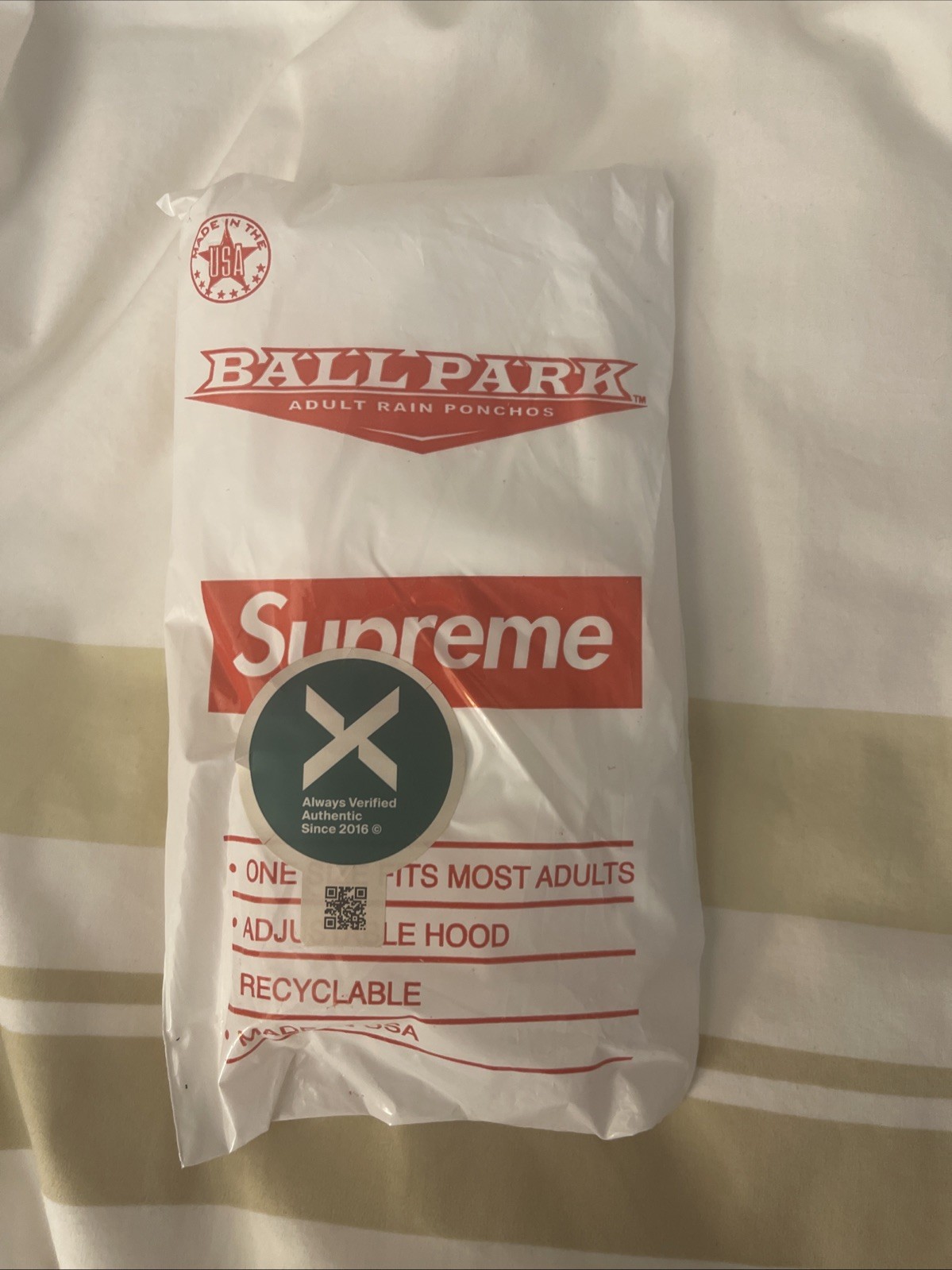 Supreme Rain Poncho Ballpark Box Logo SS20 New and Sealed