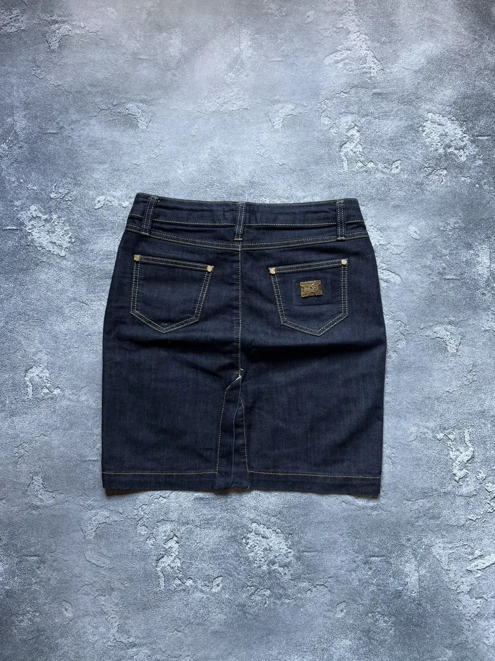 Vintage 00s Dolce&Gabbana Metal Logo Dark Wash Y2K Womens Denim Skirt