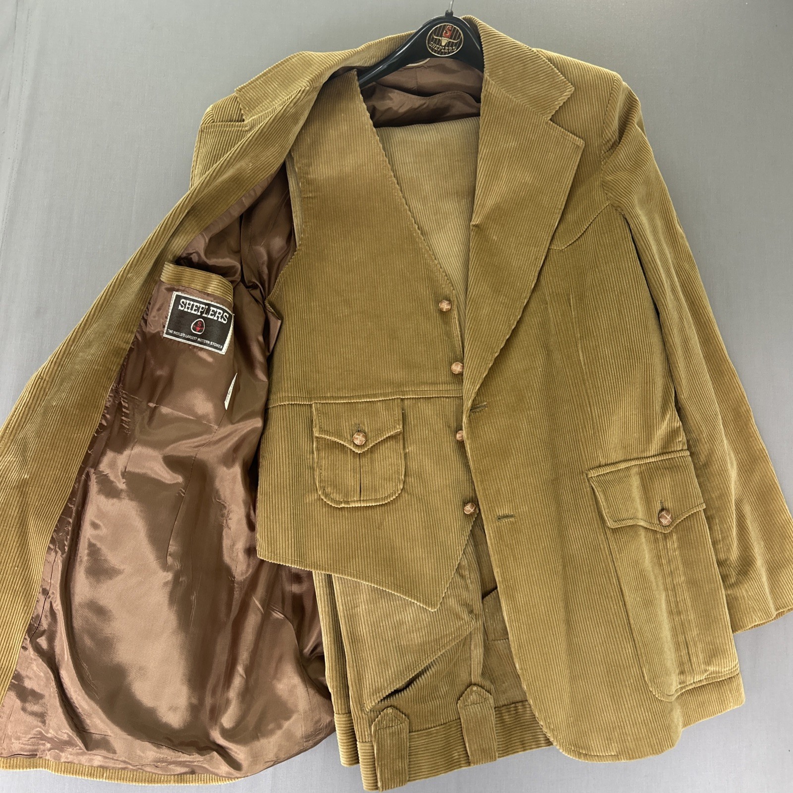 VTG 70s Sheplers San Lorenzo Corduroy 3 Piece Western Suit 46 XL Tan Talon NOS