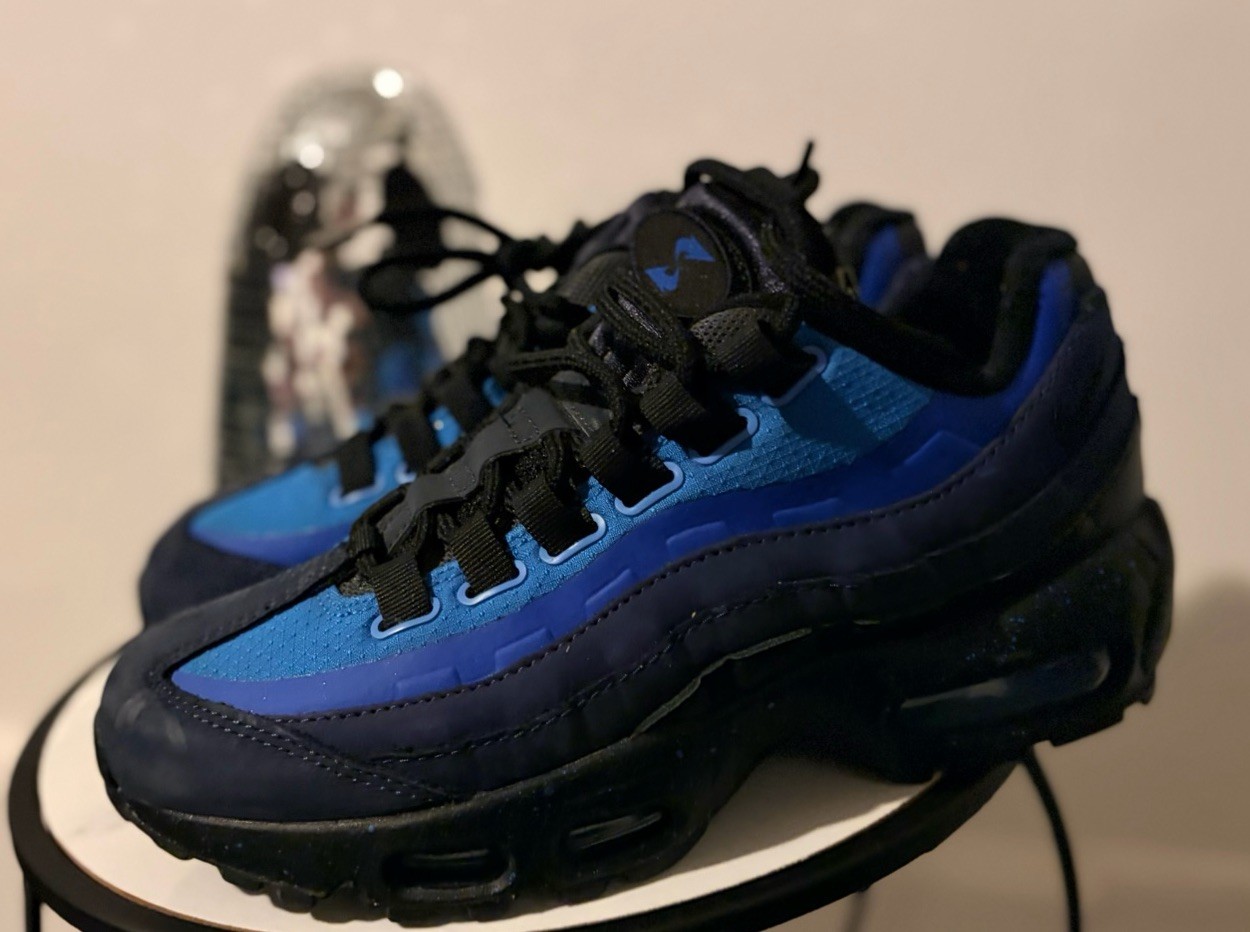 Nike Air Max 95 Teens Low Top Lace-Up Suede Sneakers Blue/Black Colorblock