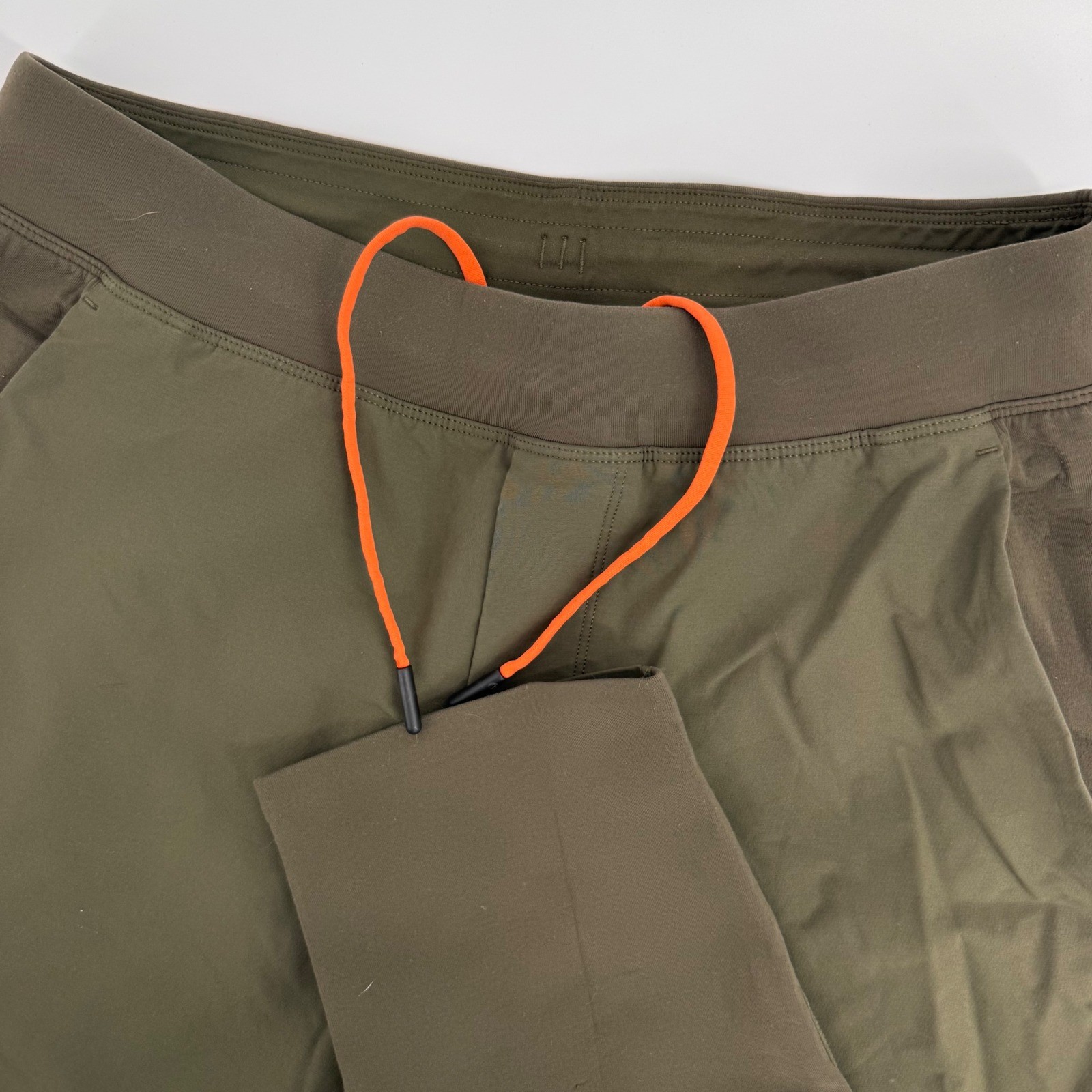 Lululemon Jogger Pants Mens Large Olive Green Tapered Athletic Activewear 10246