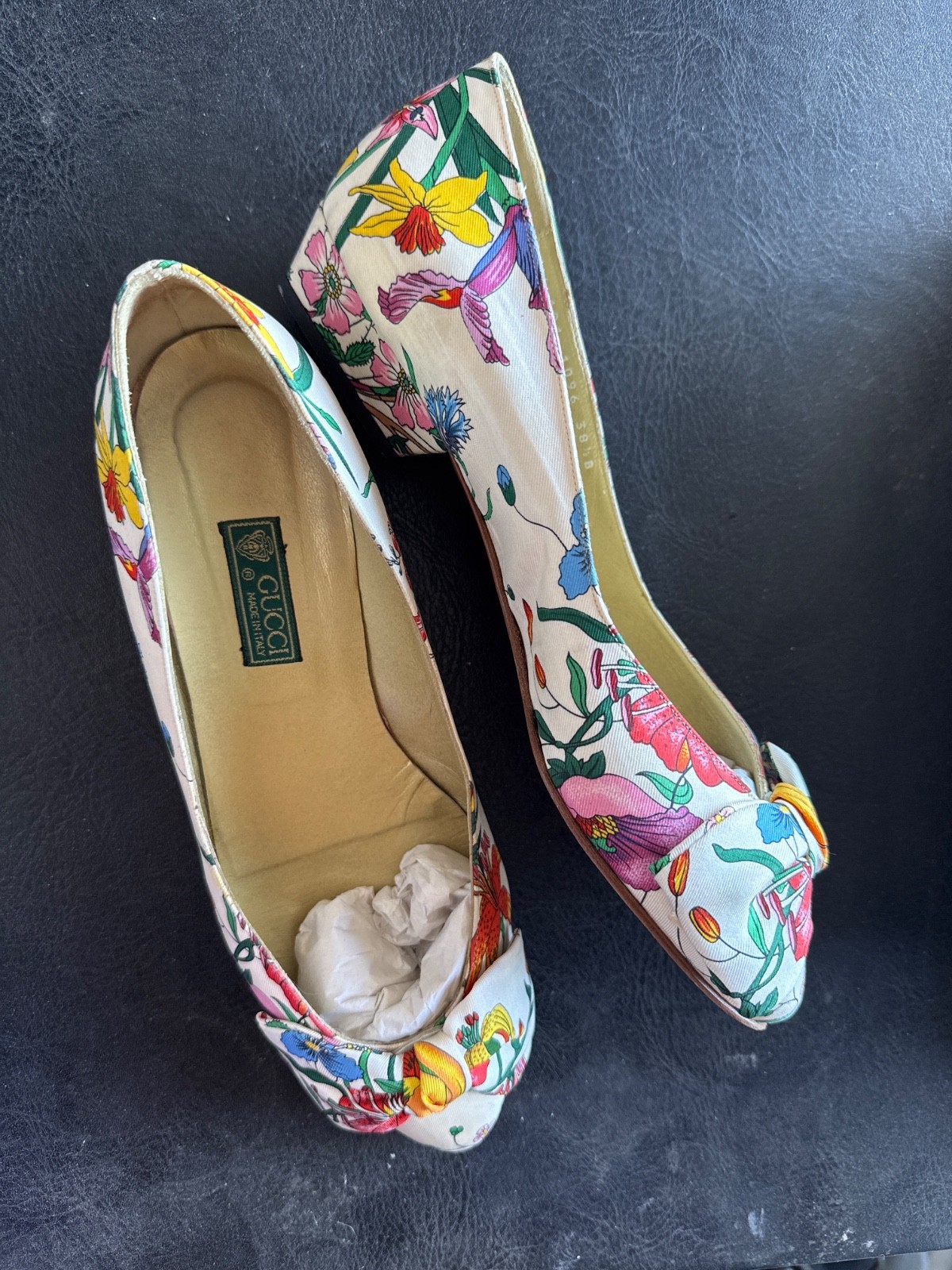 Gucci Flora Pumps Size 38.5
