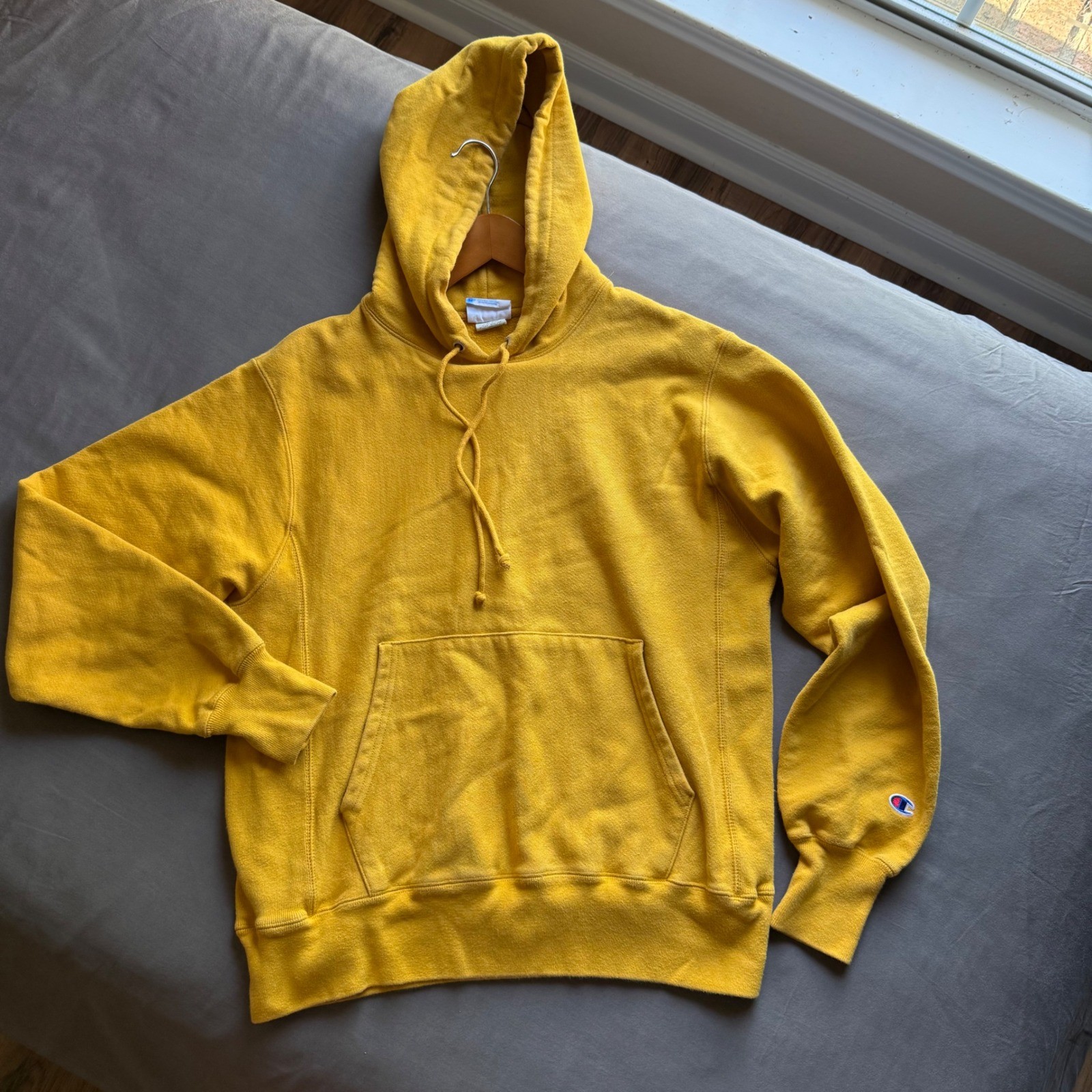 Champion Reverse Weave Hoodie Mustard Yellow Mens Medium Sweatshirt VTG 90s Y2K