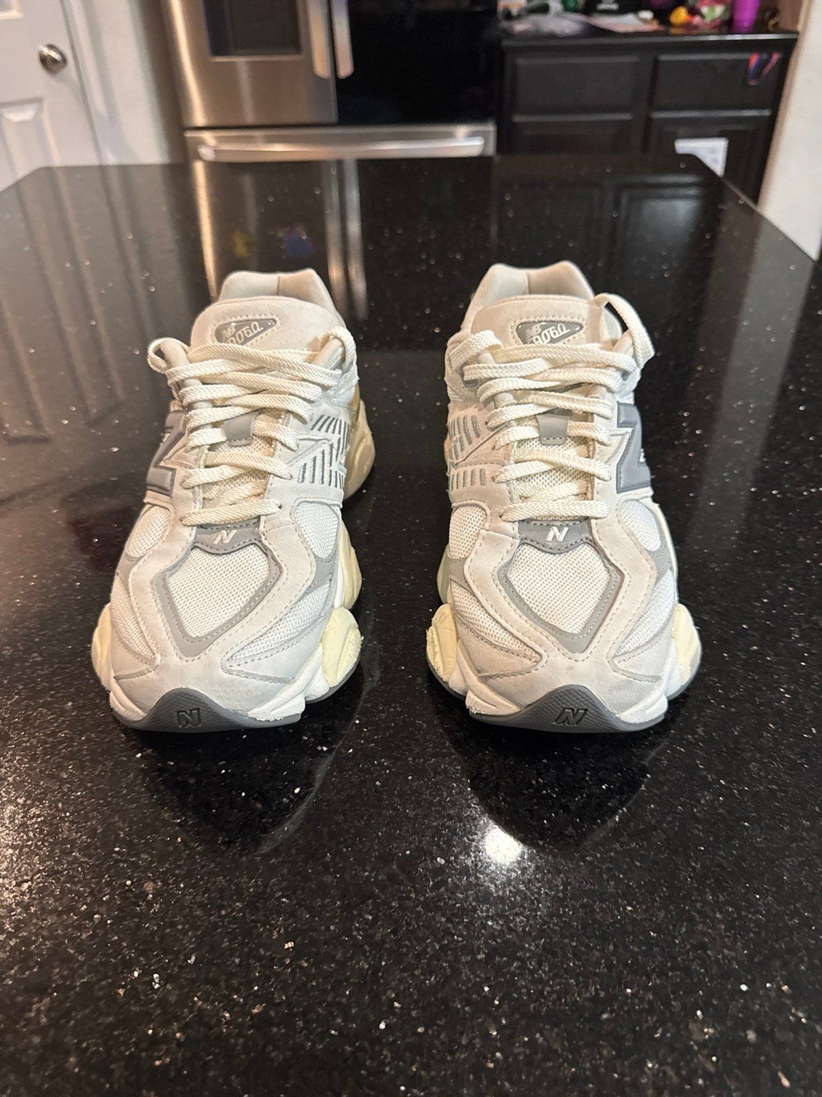 New Balance 9060 Shoes Size 9 Men’s