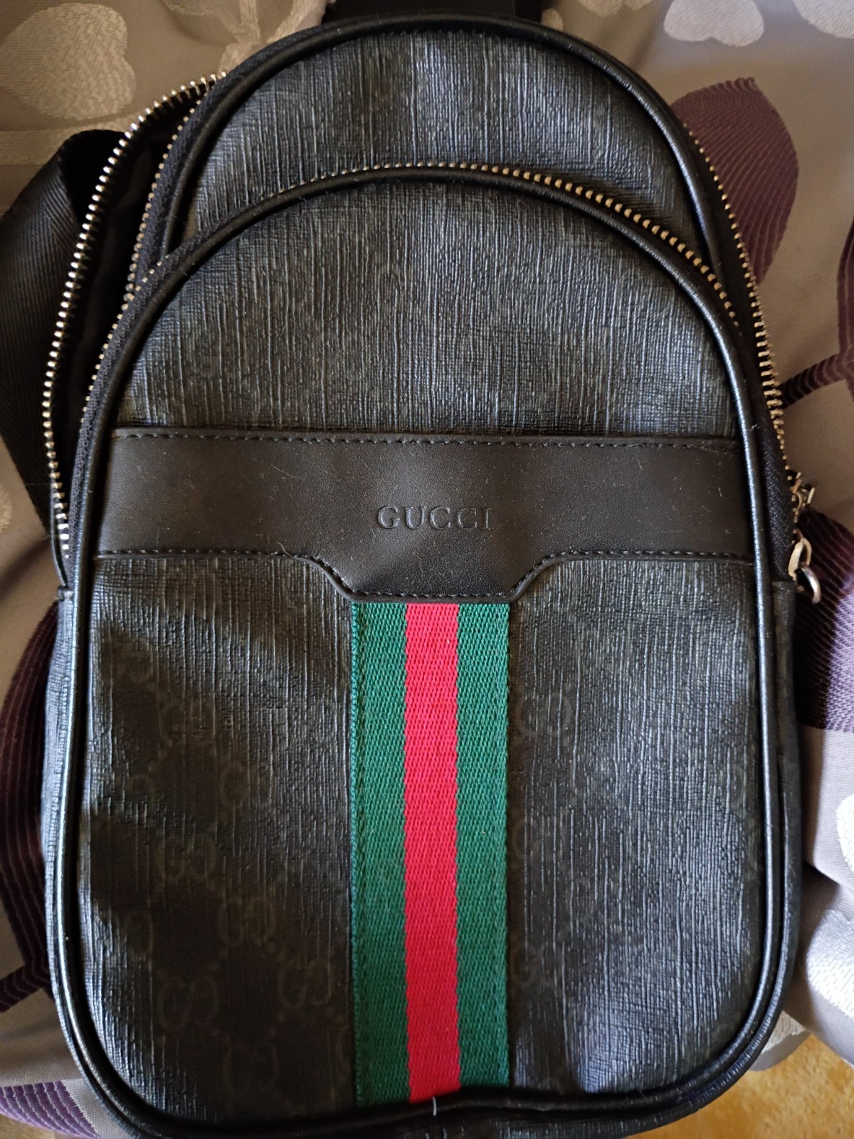 Authentic gucci crossbody bag