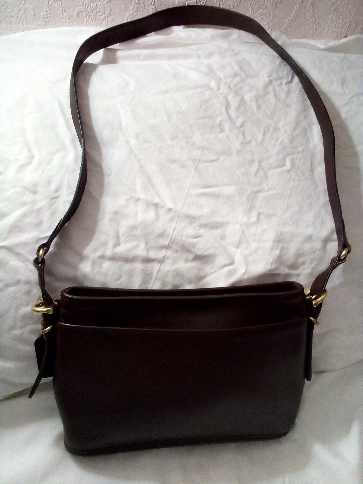 Vintage COACH No.: 9802 Equestrian Zip Crossbody Bag Mahogany Made in Turkey