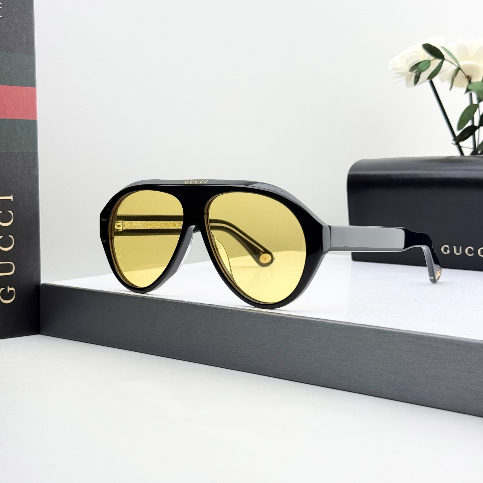 Gucci GG0479S Aviator Sunglasses Black Frame Yellow Lens Unisex New