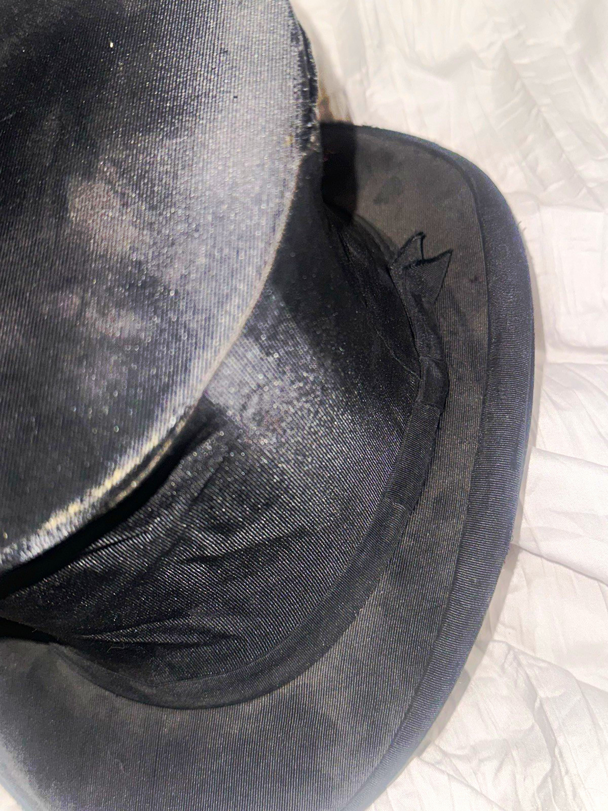 Antique Young Bros. Men\'s Black Silk Grosgrain Top Hat Solid Pattern Size L
