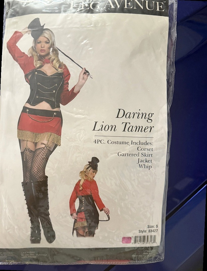 Leg Avenue 83427 Daring Lion Tamer Costume 4-Piece Set Size S New in Package