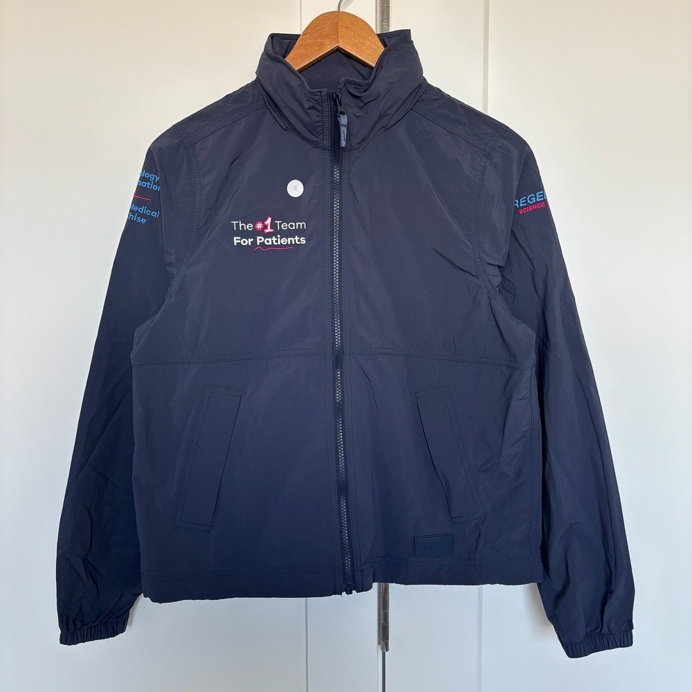NWT L.L. Bean Women\'s XS REG Light and Airy Windbreaker Carbon Navy Nurse