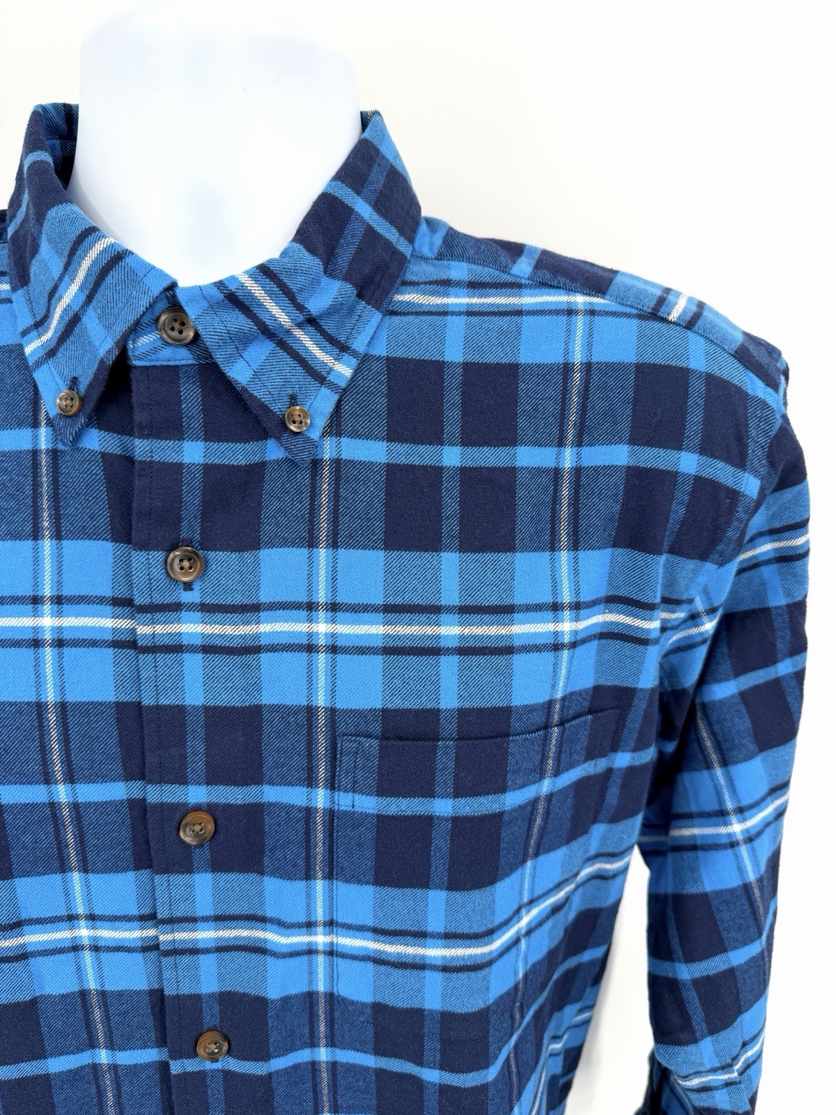Orvis Men\'s Medium 100% Cotton Classic Fit Flannel Shirt Button Down Blue Plaid