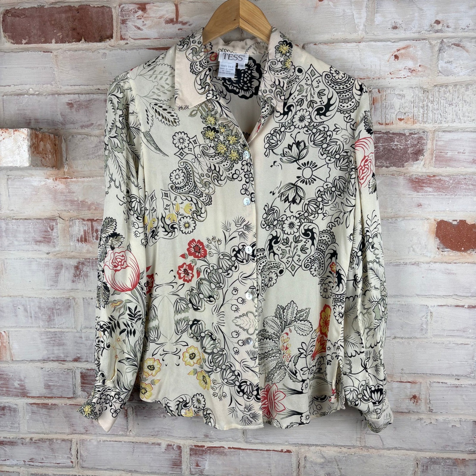 TESS 100% Silk Blouse Vintage Floral Button Front Soft Romantic Neutral