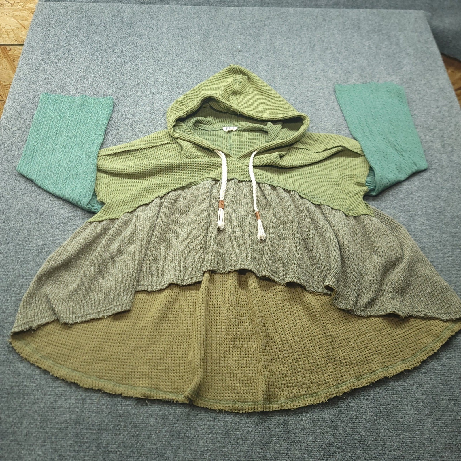 POL Clothing Green Colorblock Waffle Knit Hoodie Boho High Low FKT836 Small
