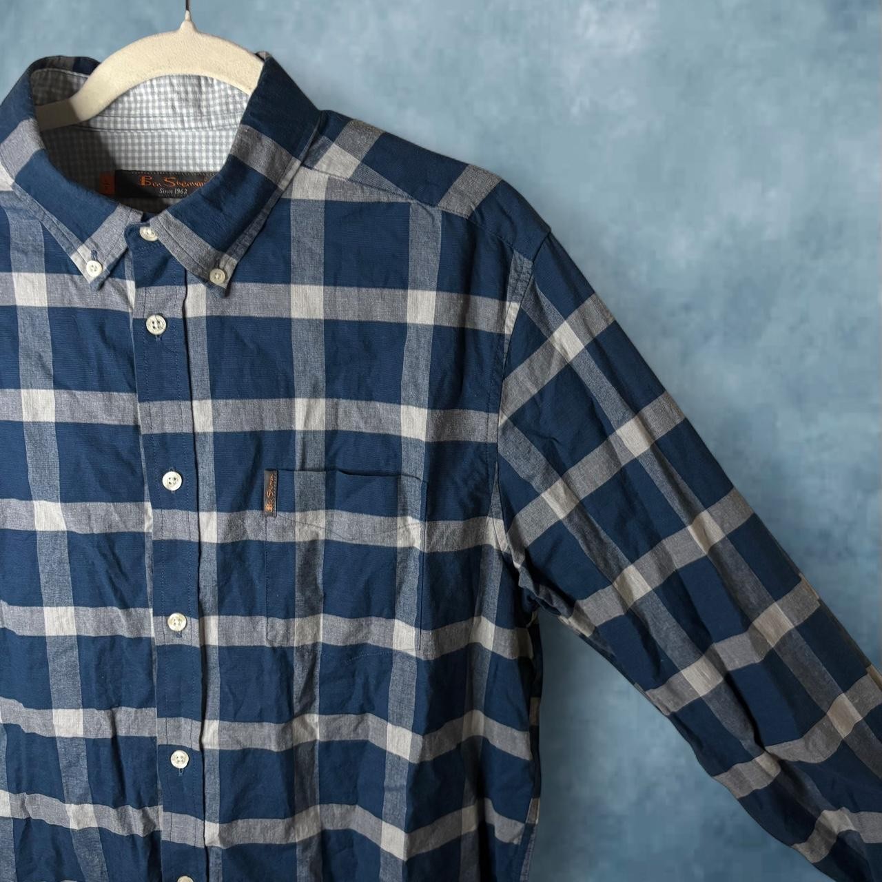 Ben Sherman long-sleeve button-up shirt featuring a check pattern. Mens L