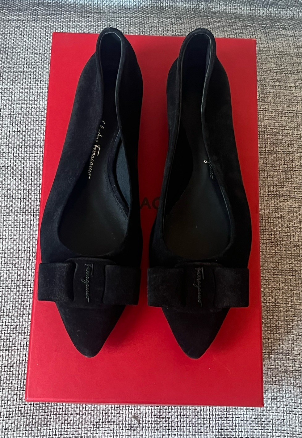 Authentic Salvatore Ferragamo New Black Suede Viva Varina Bow Teardrop Shoes 6 B