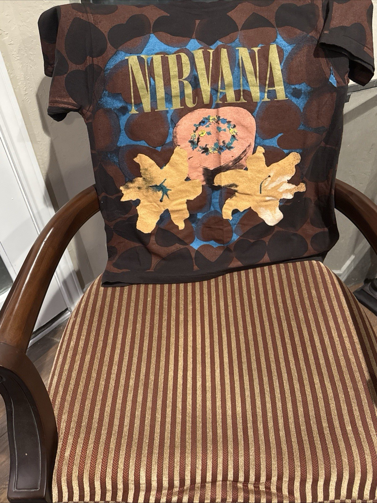 Vintage 90s Nirvana Heart Shaped Box T-Shirt  LG 1993 Giant  RARE
