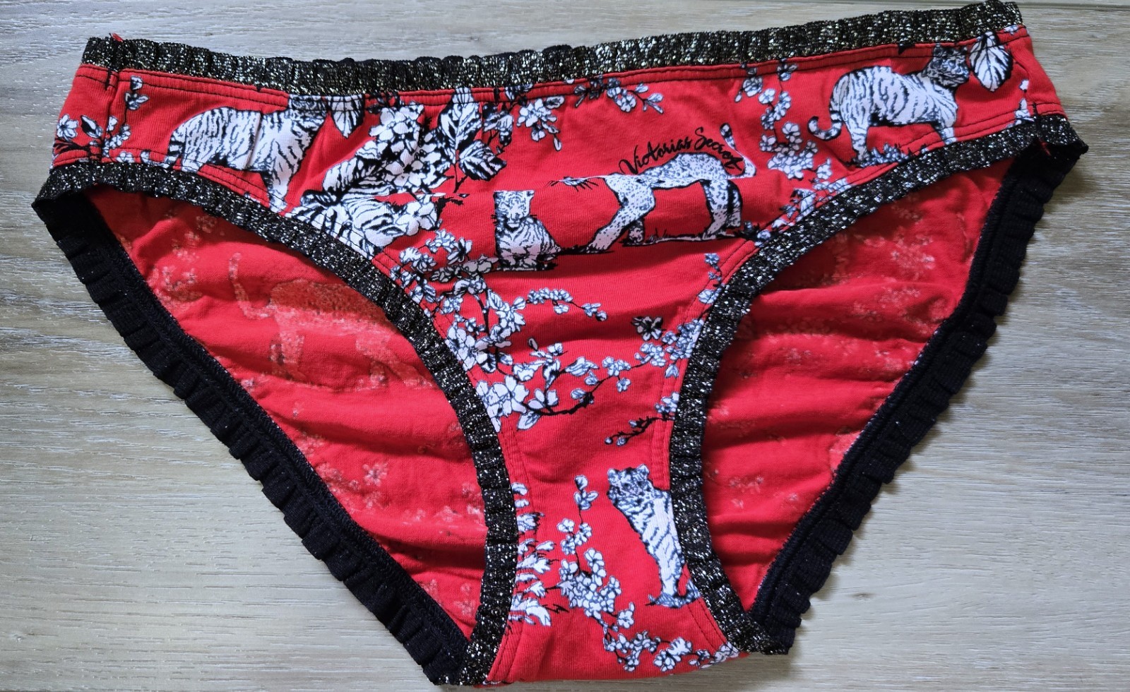 Rare Vintage Victoria\'s Secret Jungle Print Cotton Ruffled Bikini Panties M