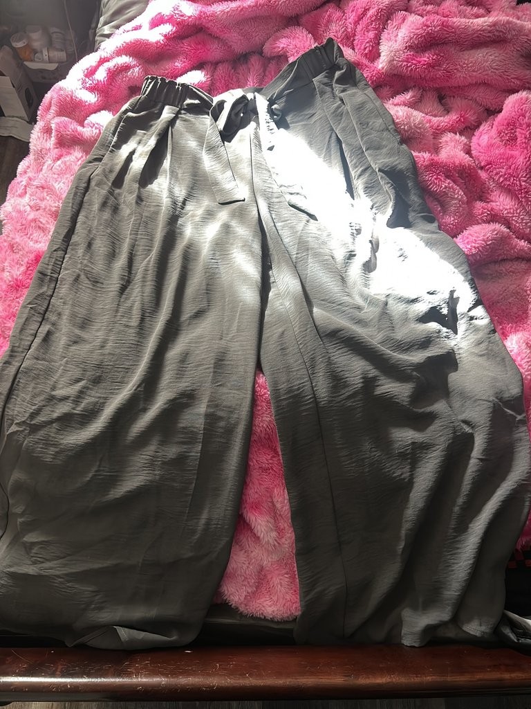 PrettyGarden Women\'s Gray Wide Leg Textured Pants NWT