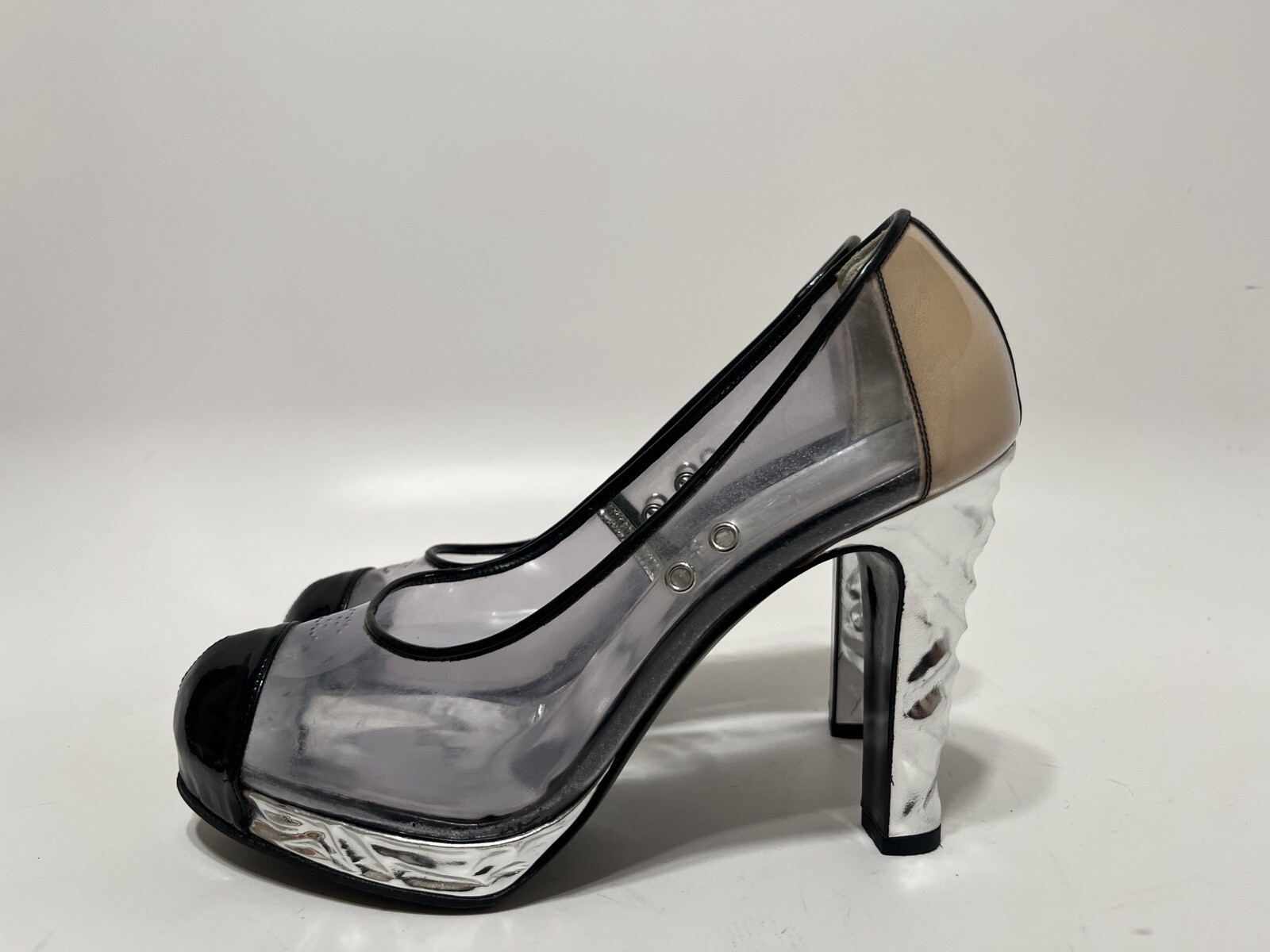 Vtg CHANEL CLEAR PVC CC LOGO HEELS 38.5