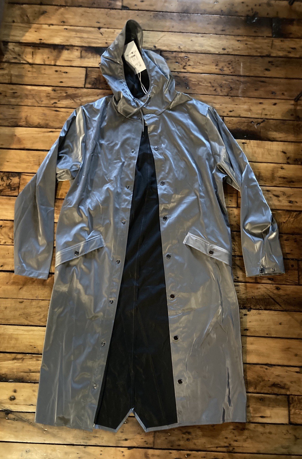 NWT. RAINS Silver Unisex Waterproof Raincoat/Jacket Sz L