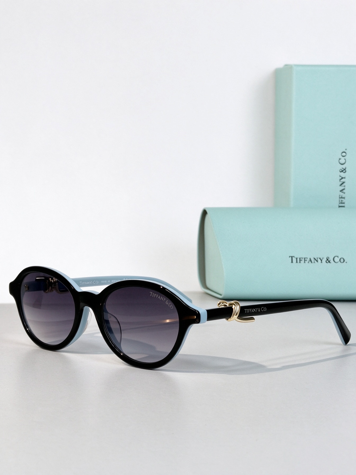 Tiffany & Co Unisex Sunglasses TF4266-U 51□18-140 Gradient Lens Round Style
