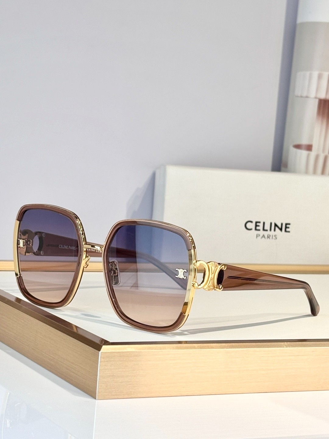 Celine sunglasses Model: CL40250U Size: 54 (17-145mm)